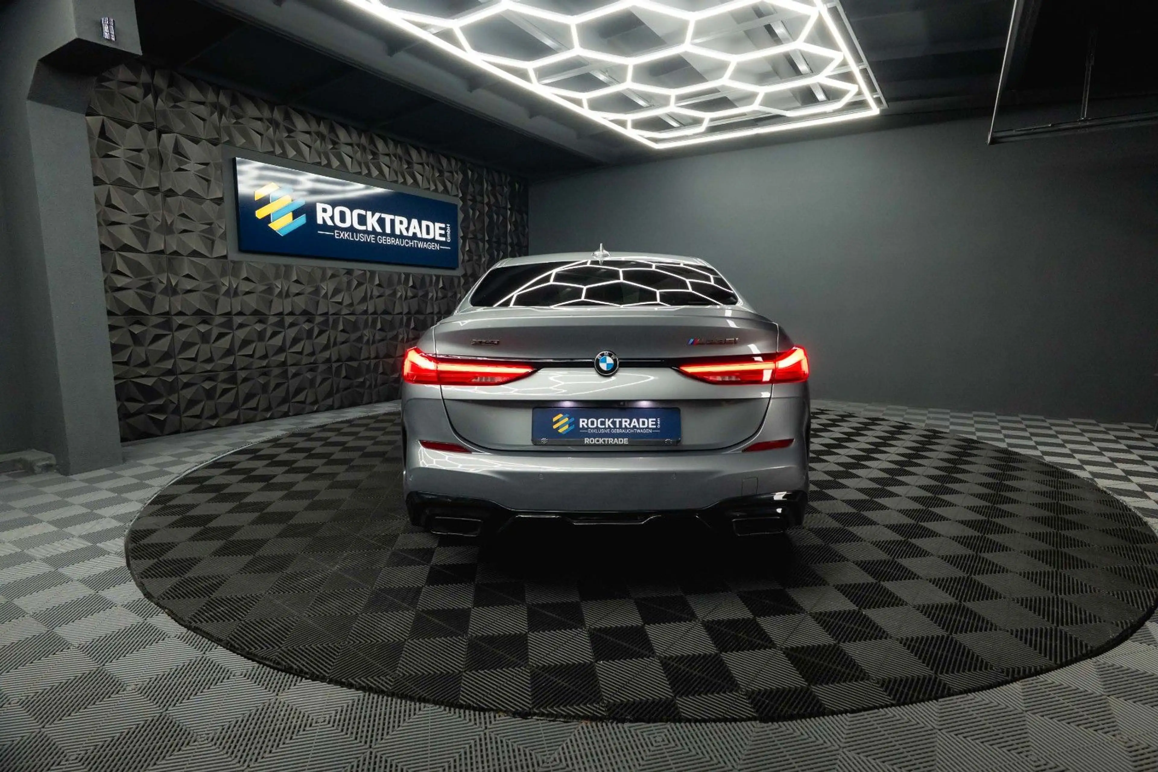 BMW 235 xDrive M-Sport Pro Performance Shadow LED — photo 11
