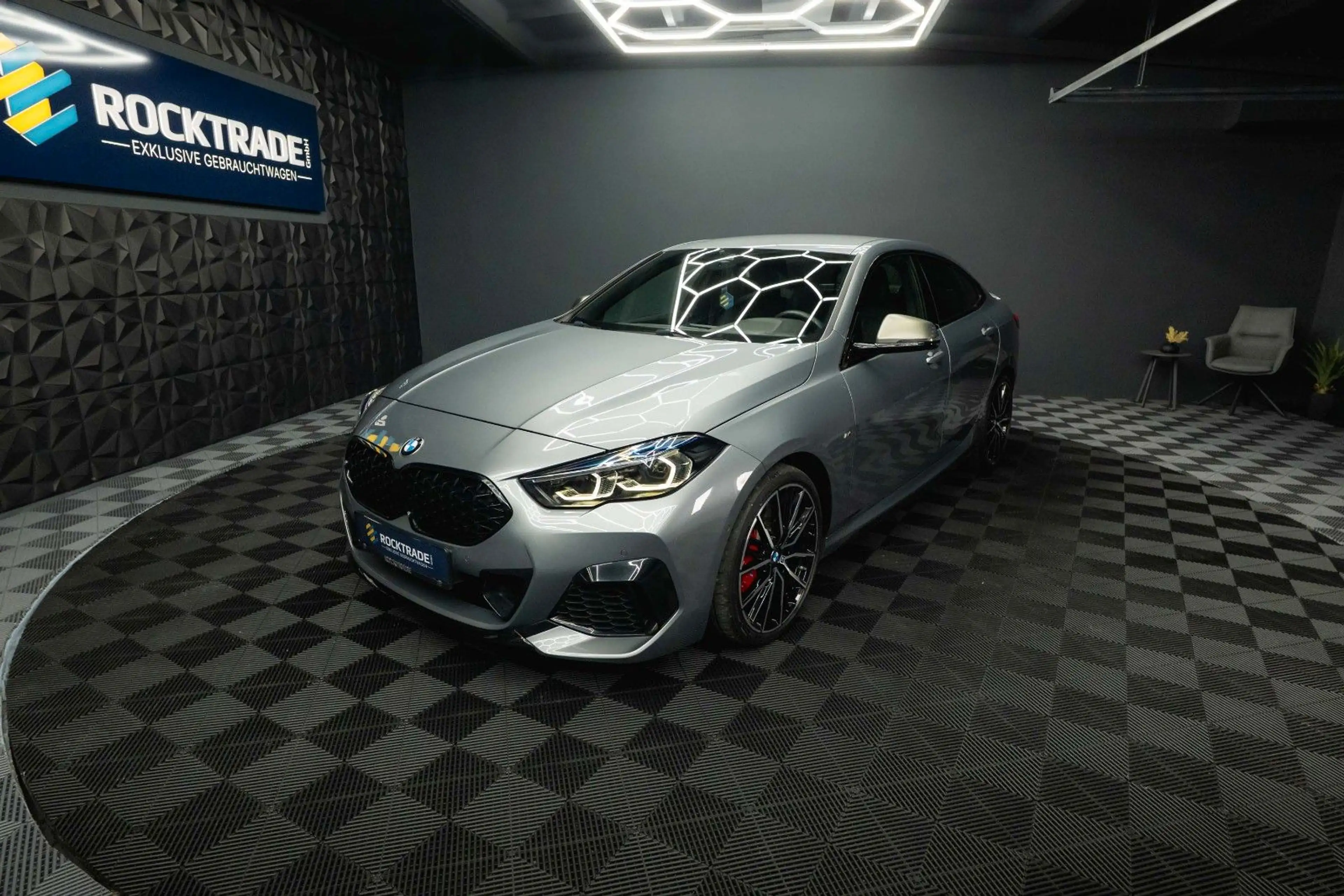 BMW 235 xDrive M-Sport Pro Performance Shadow LED