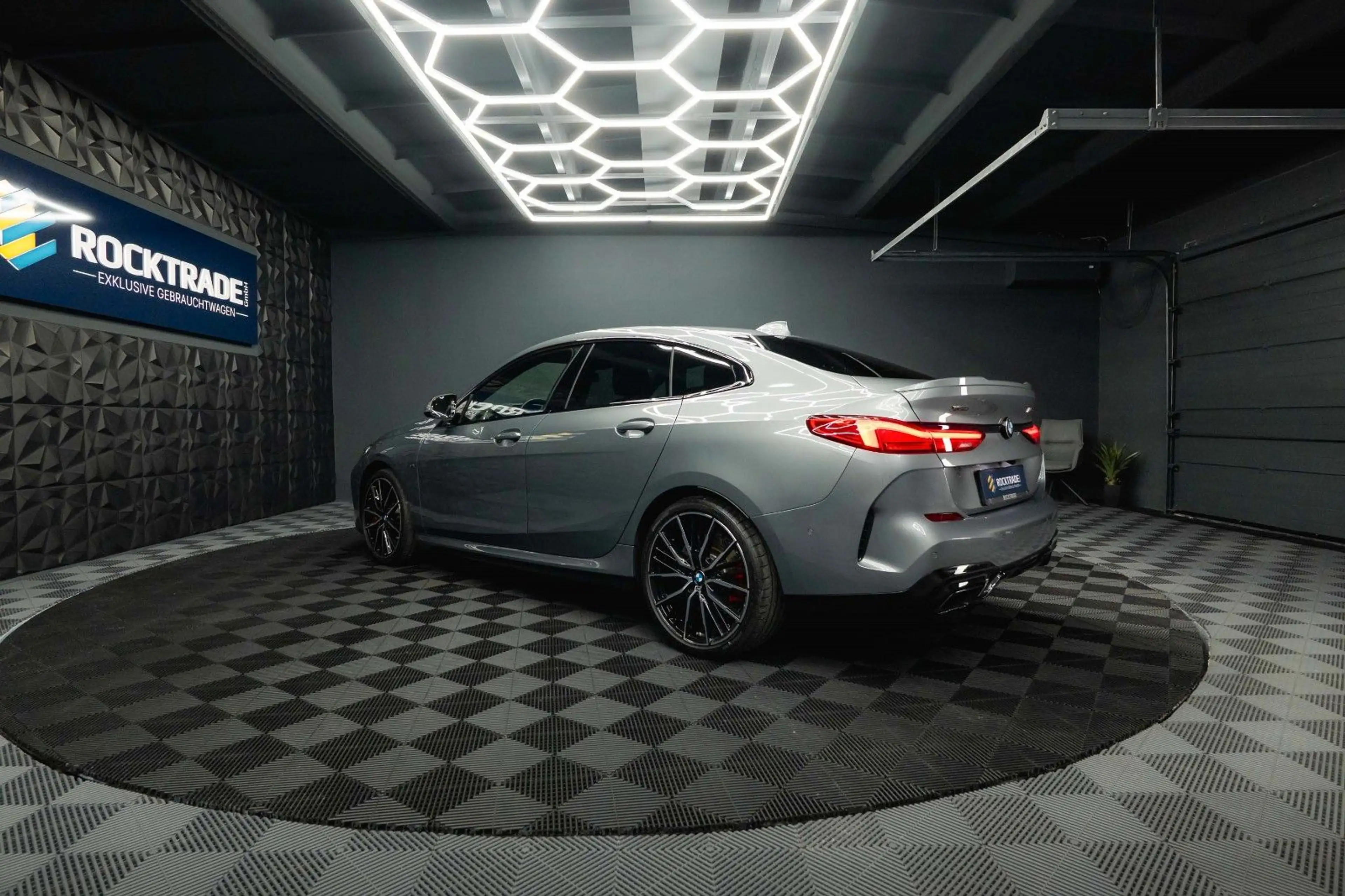 BMW 235 xDrive M-Sport Pro Performance Shadow LED — photo 14