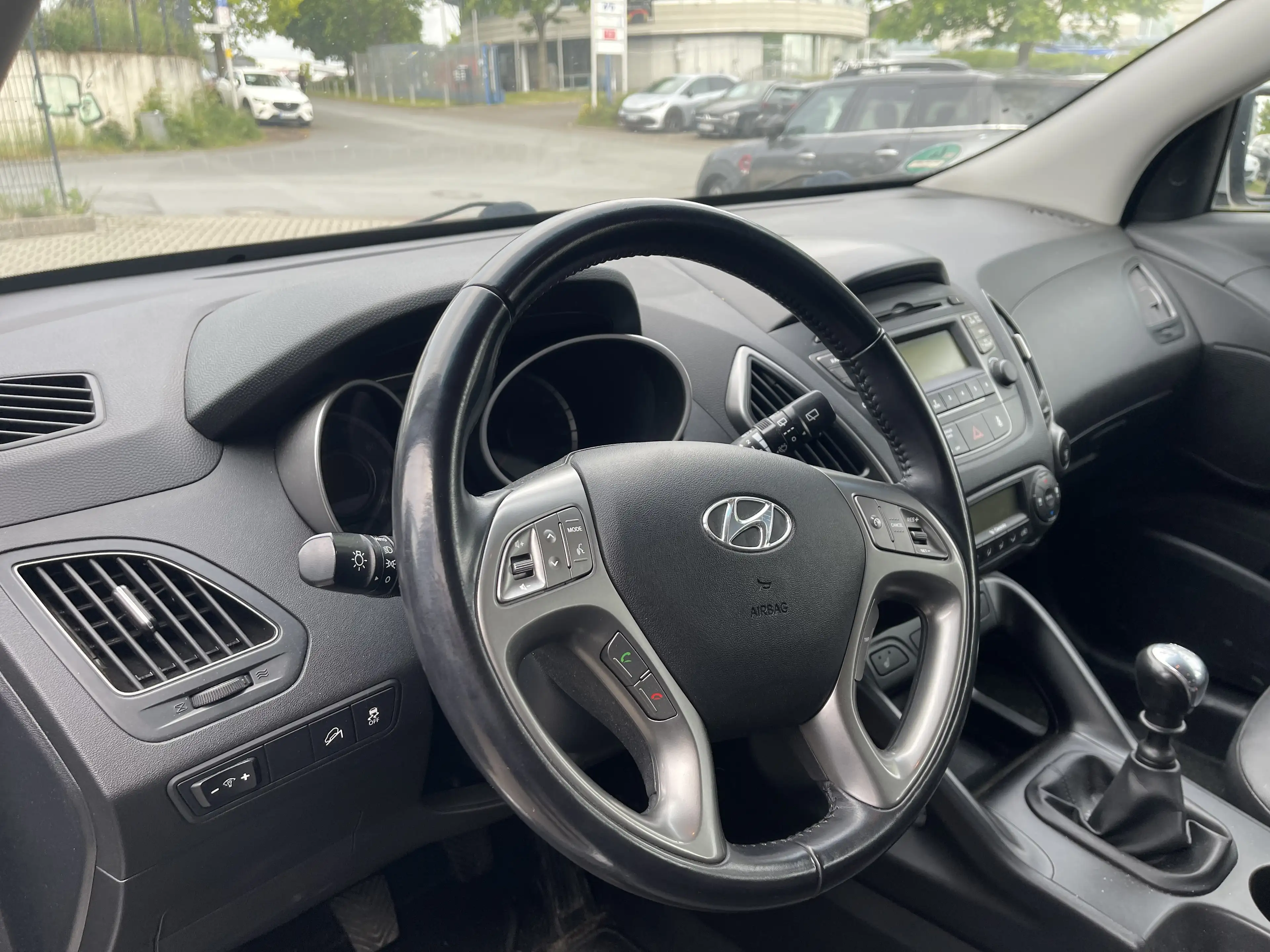 Hyundai iX35 ix35 2.0 2WD Trend 1 Hand Tüv Neu — photo 14