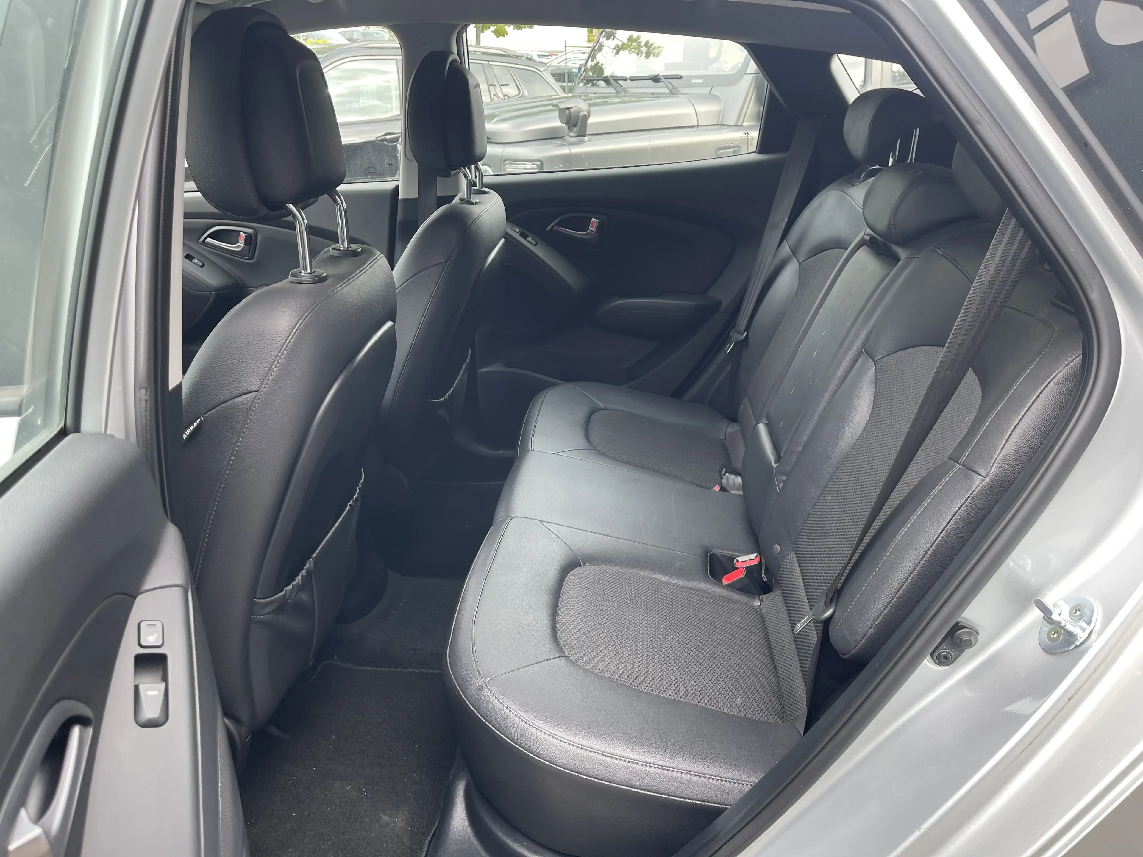 Hyundai iX35 ix35 2.0 2WD Trend 1 Hand Tüv Neu — photo 12