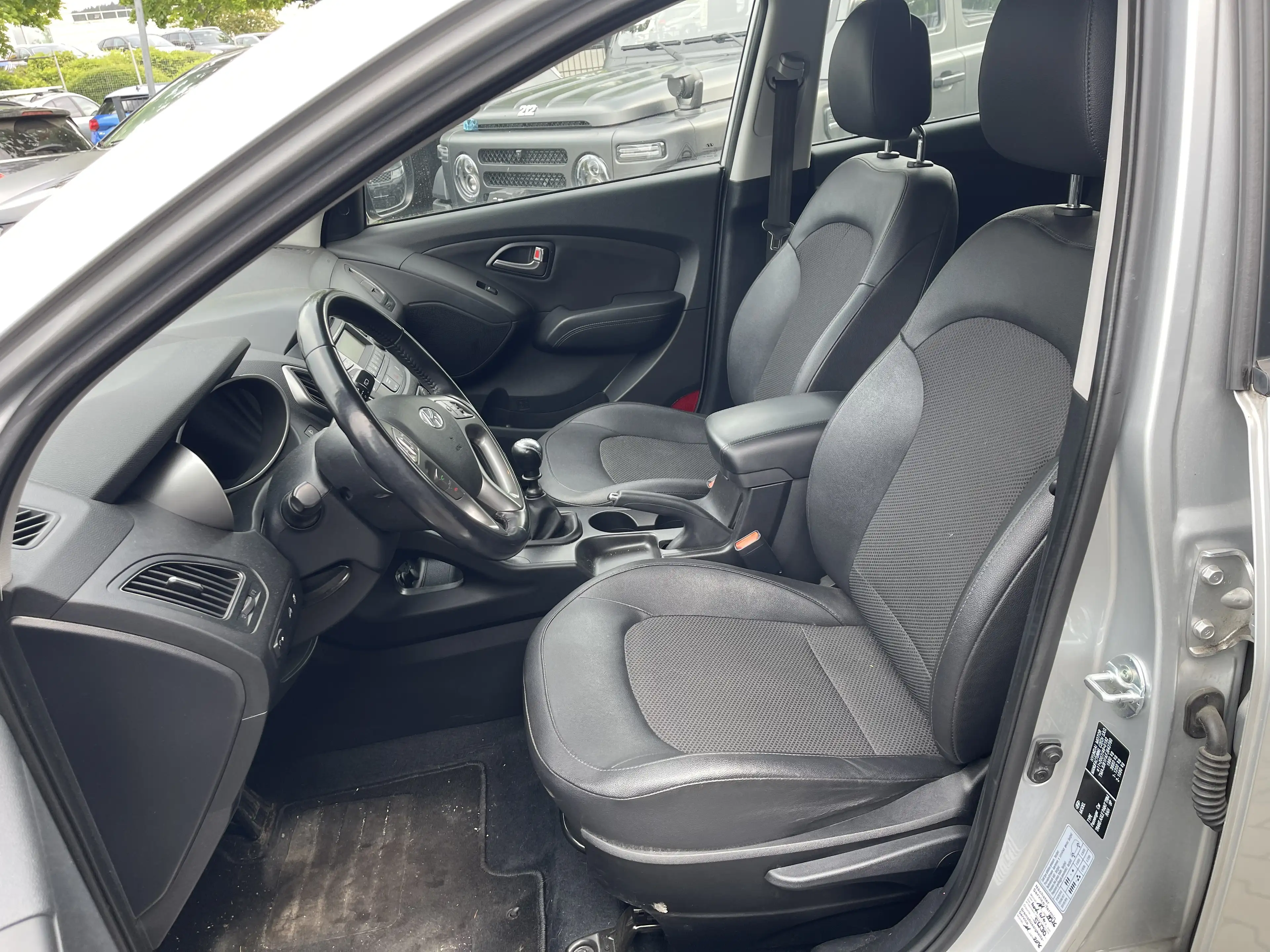 Hyundai iX35 ix35 2.0 2WD Trend 1 Hand Tüv Neu — photo 11