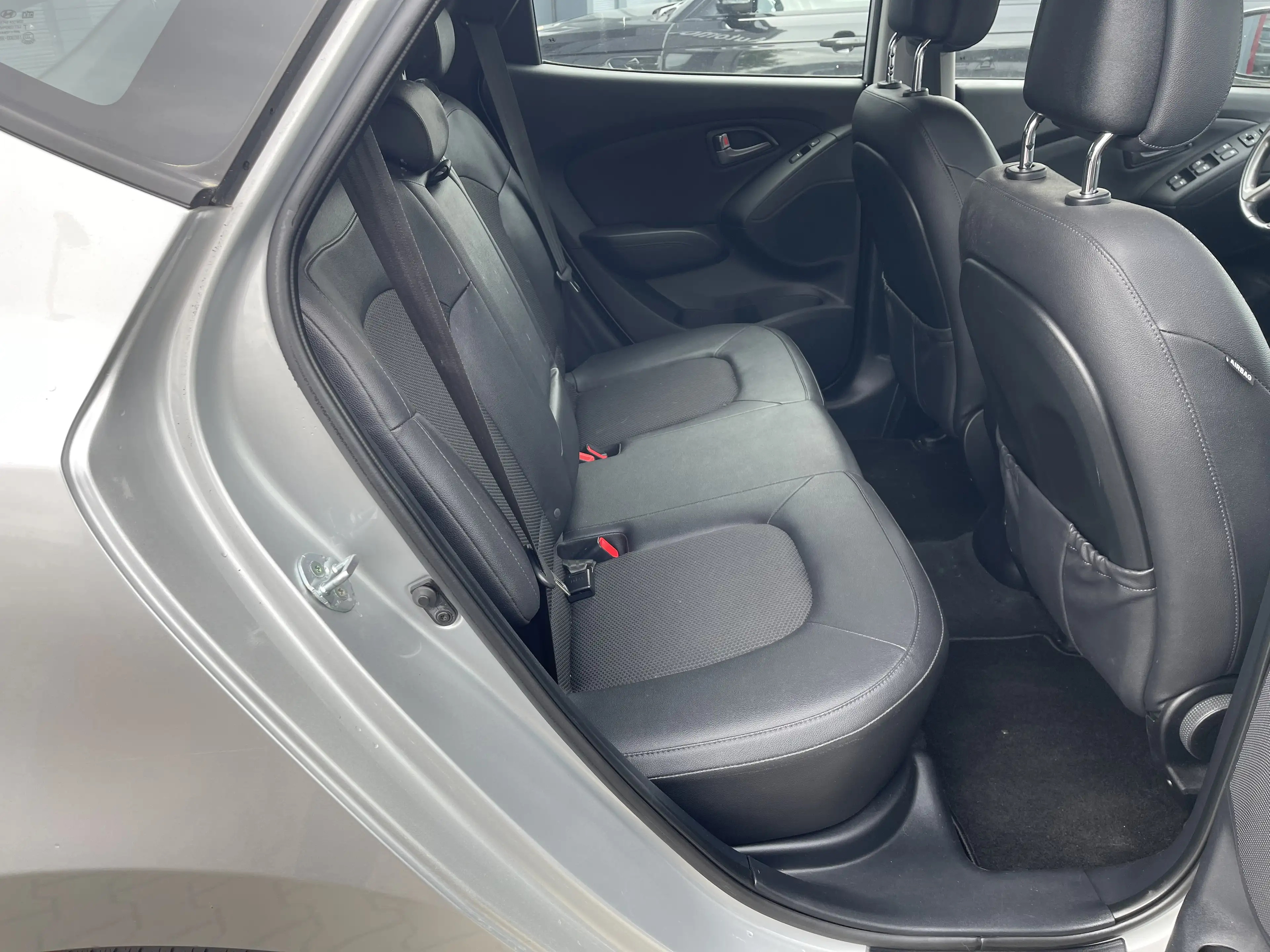 Hyundai iX35 ix35 2.0 2WD Trend 1 Hand Tüv Neu — photo 9