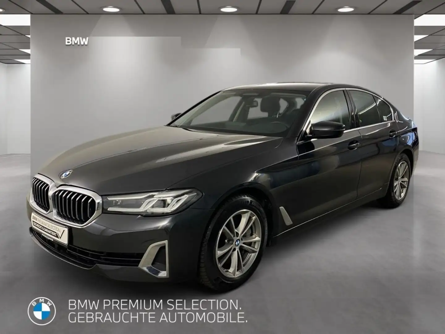 BMW 530 530d 286Ch xDrive Attelage LiveCockpitProf Caméra  Gris - 1