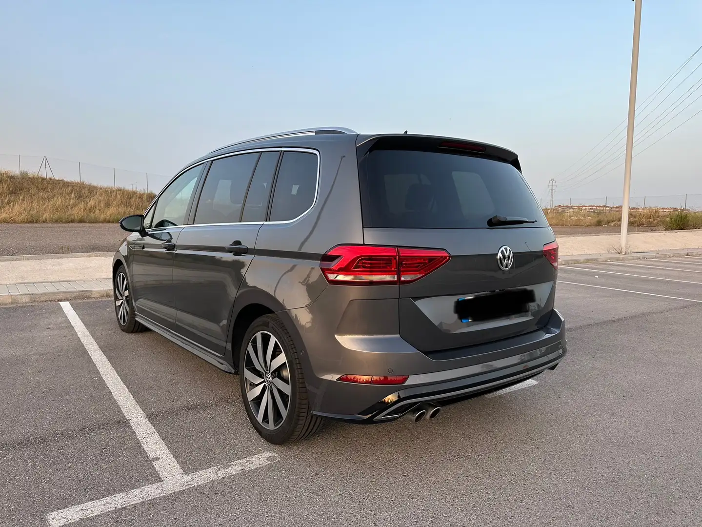 Volkswagen Touran 2.0TDI CR BMT Sport DSG7 140kW R-Line - 2