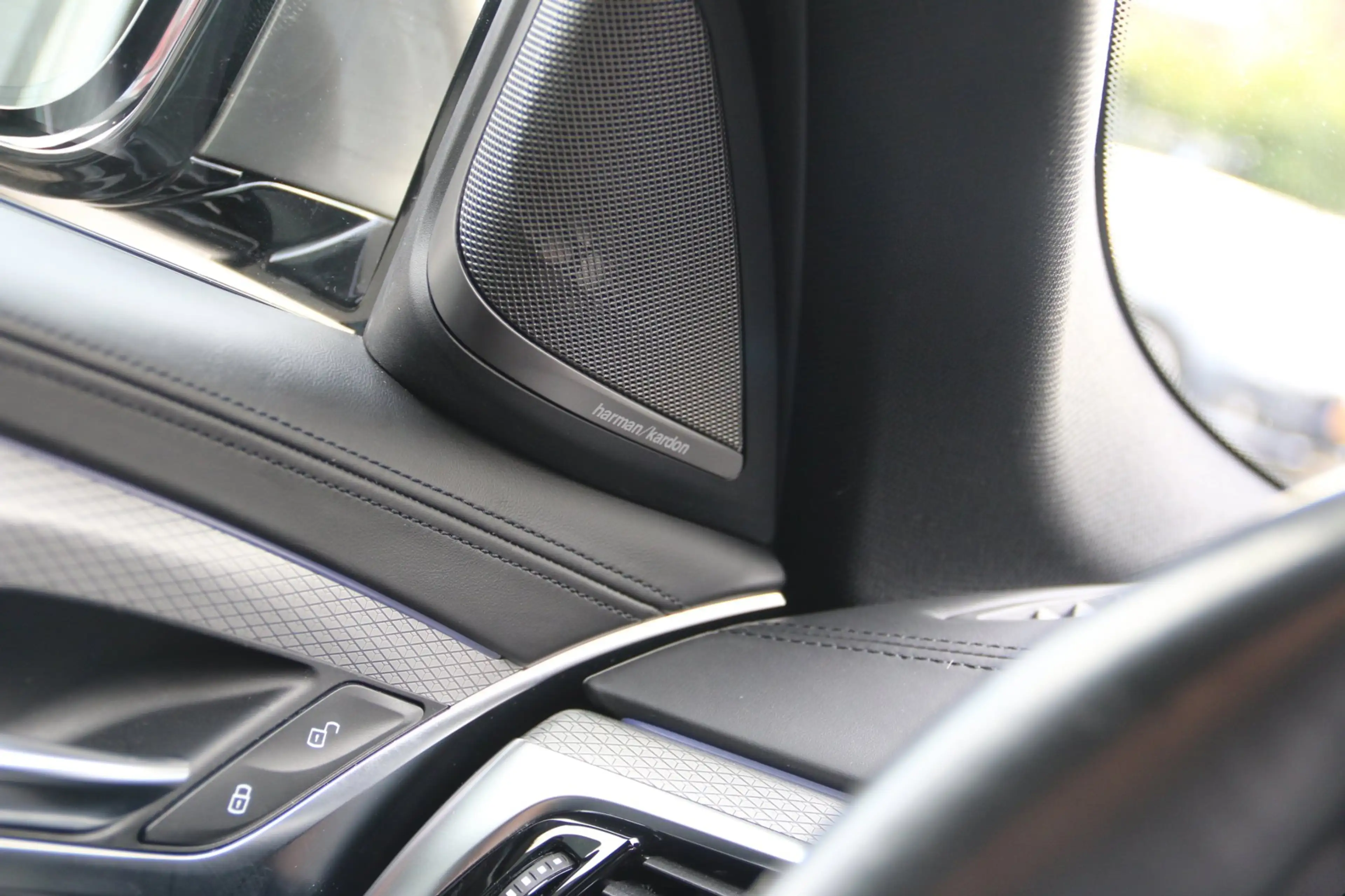 BMW M550 5-serie M550i xDrive M-SPORT DEALER OND. VOL! — photo 14