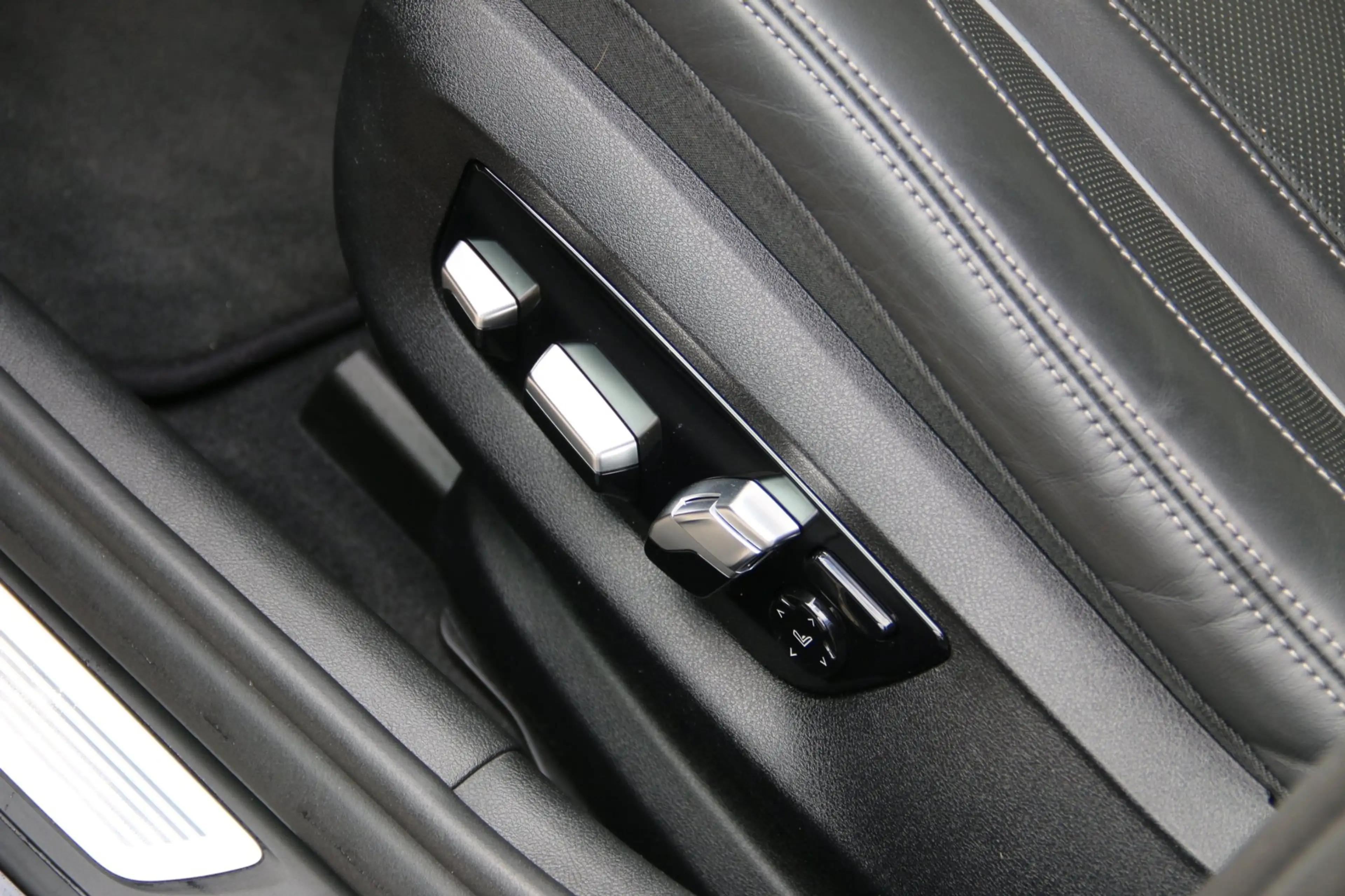 BMW M550 5-serie M550i xDrive M-SPORT DEALER OND. VOL! — photo 9