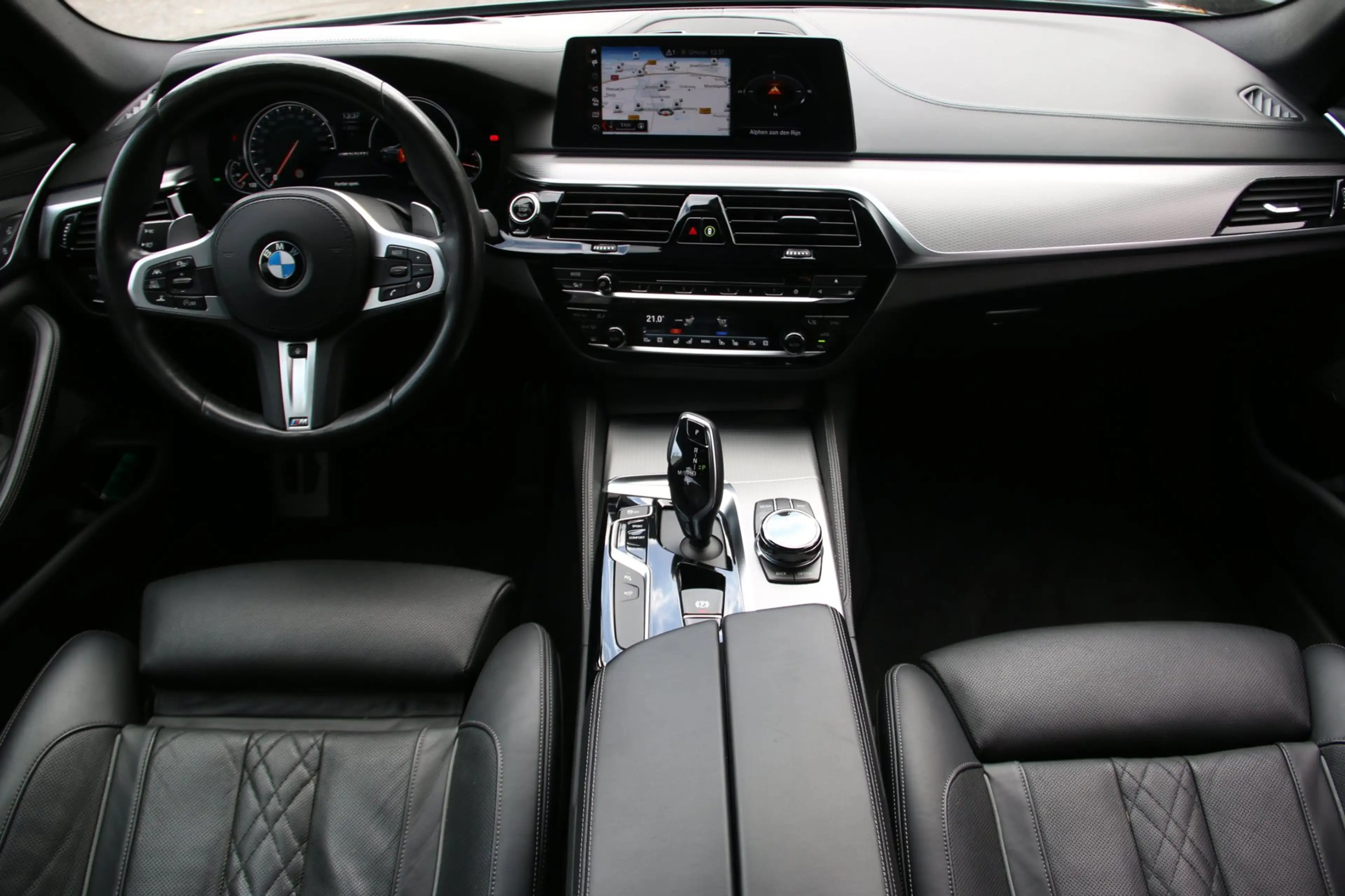 BMW M550 5-serie M550i xDrive M-SPORT DEALER OND. VOL! — photo 10