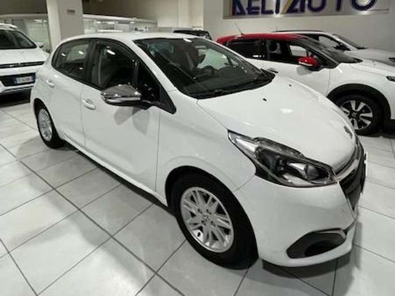 Peugeot 208 208 5p 1.2 puretech Allure 82cv