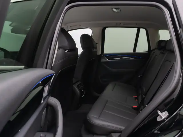 BMW X3 view 25