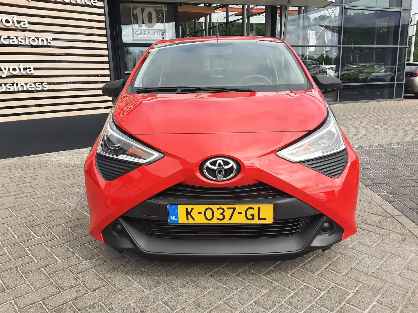 Toyota Aygo 1.0 VVT-i x Rood - 2