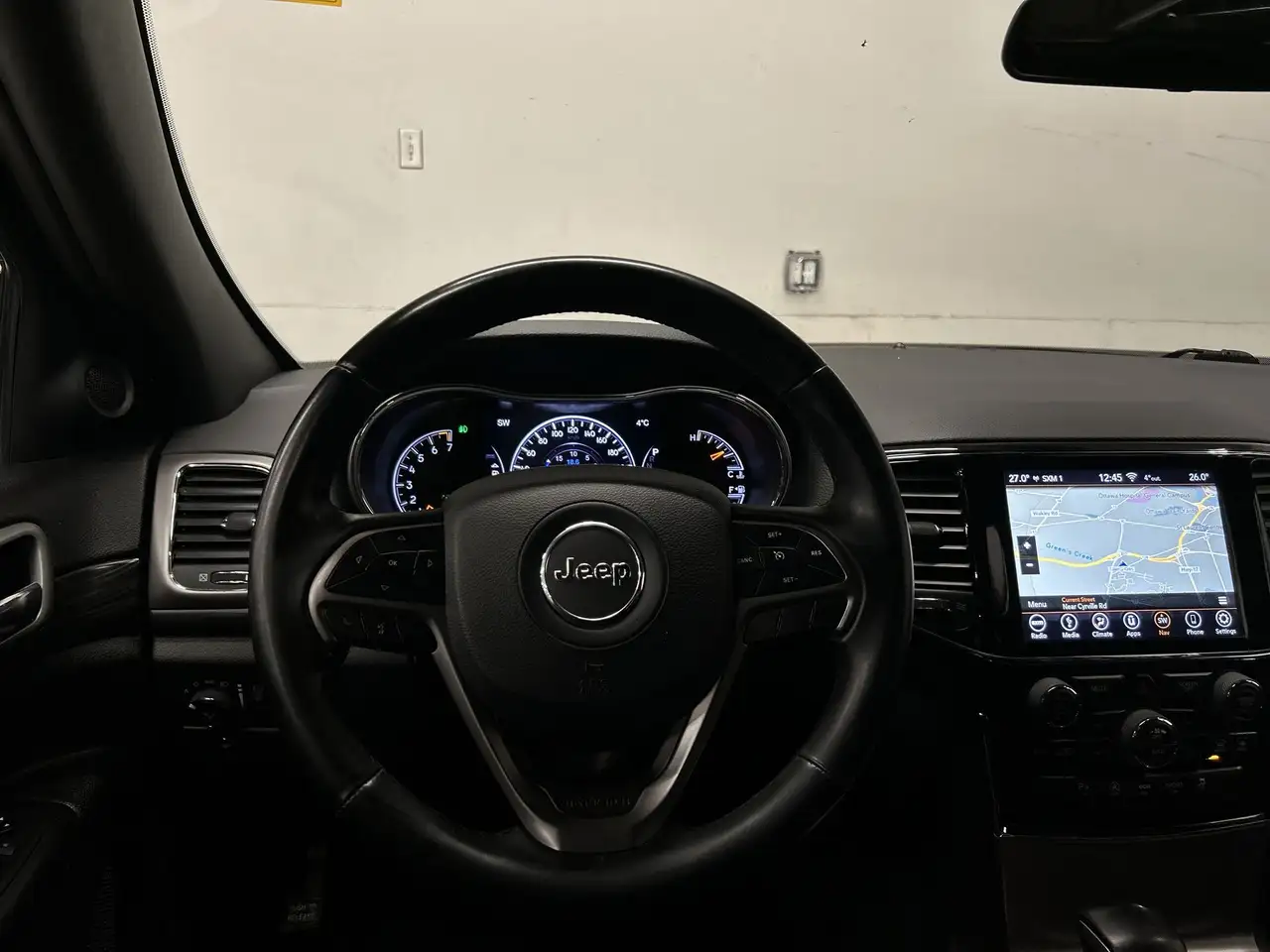 Jeep Grand Cherokee снимка Jeep Grand Cherokee