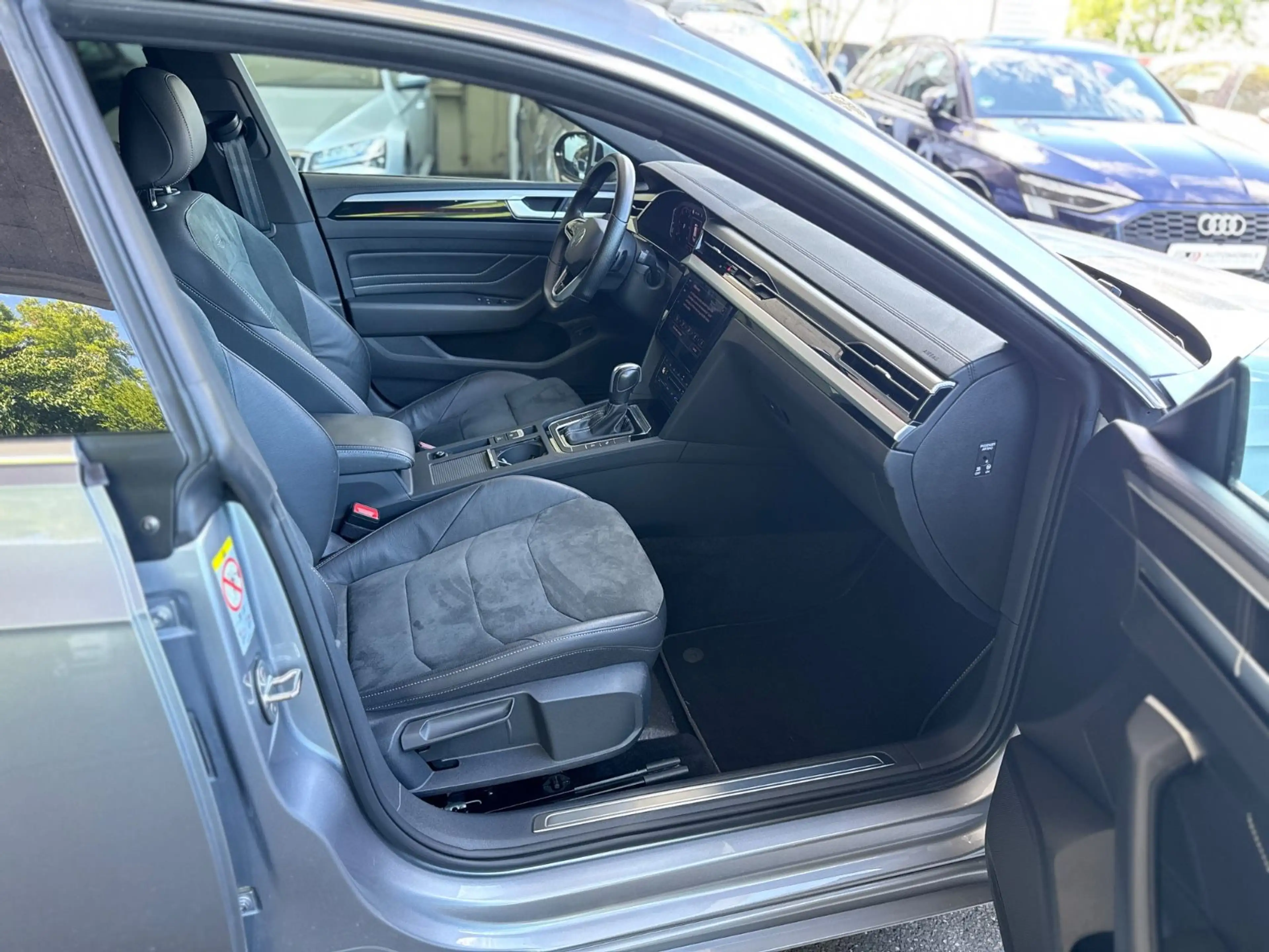 Volkswagen Arteon 2.0 TDI SB R-Line Navi Matrix Kamera ACC — photo 12