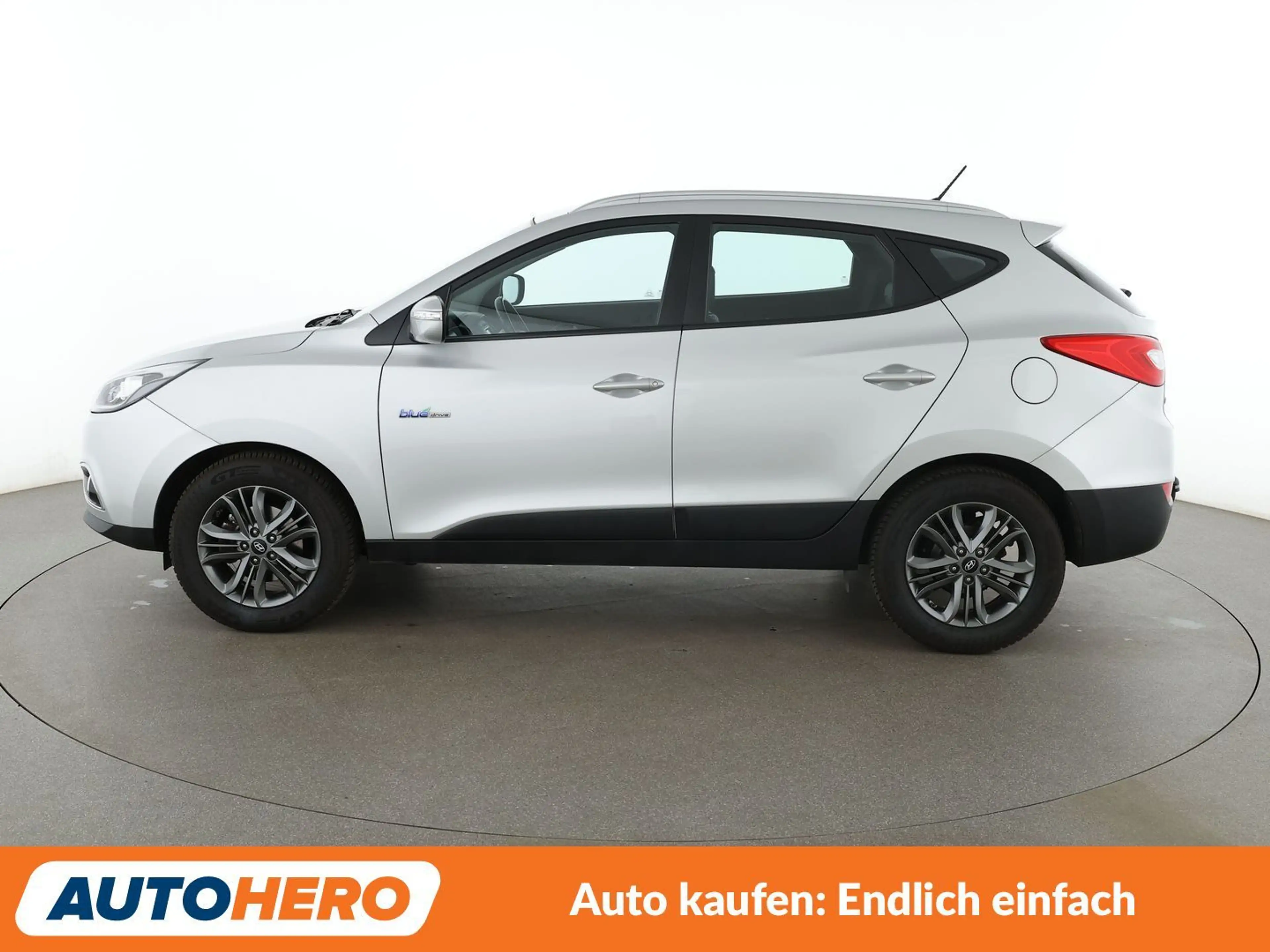 Hyundai iX35 1.6 Finale Blue 2WD*TEMPO*PDC*SHZ*AHK* — photo 3