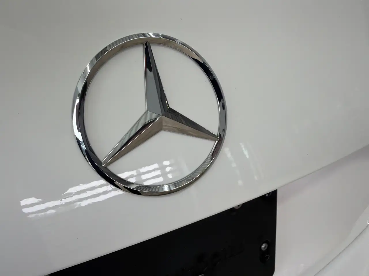 Mercedes-Benz C-Class снимка Mercedes-Benz C-Class
