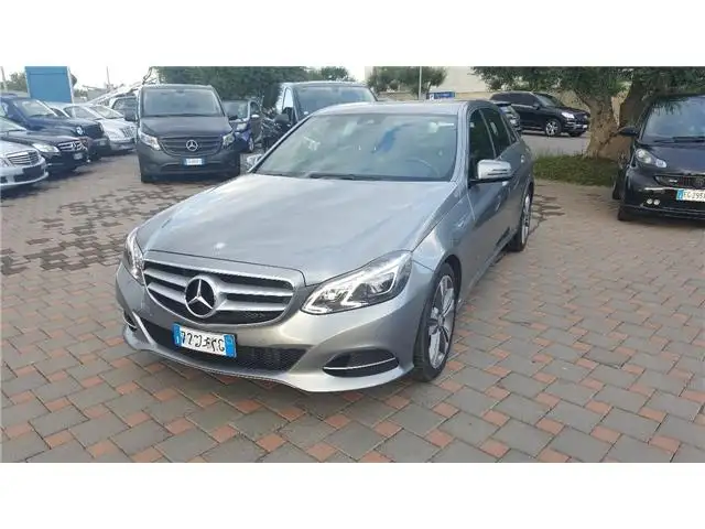 Mercedes-Benz E 300 BlueTEC Hybrid Automatic Premium