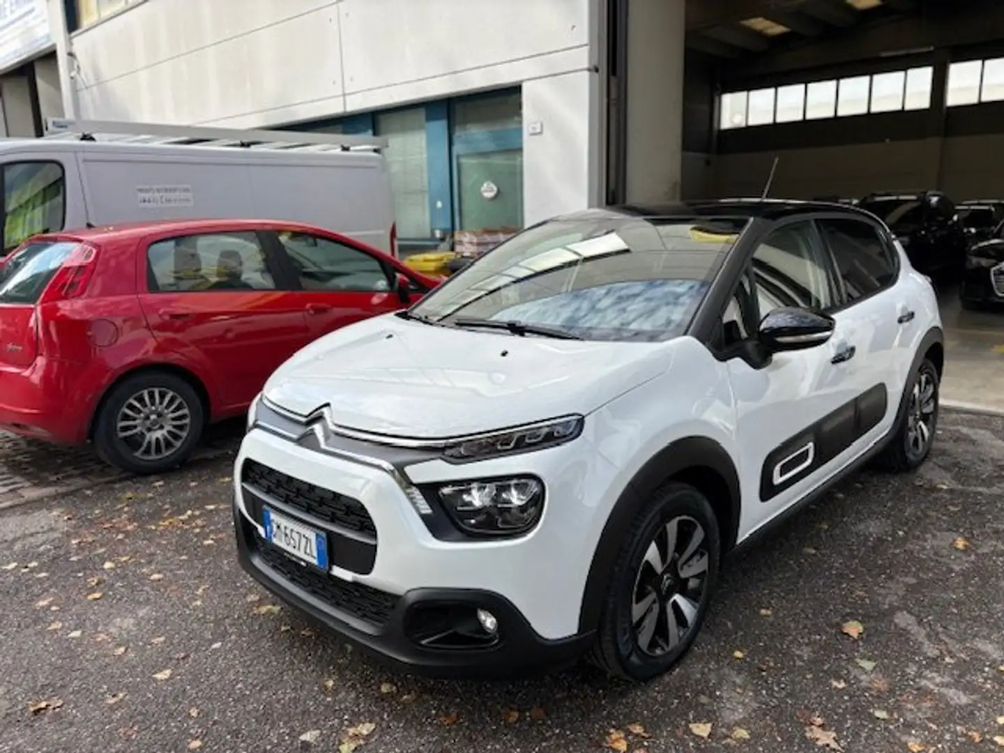 Citroen C3 C3 III 2017 1.2 puretech Shine Pack s&s Bianco - 1