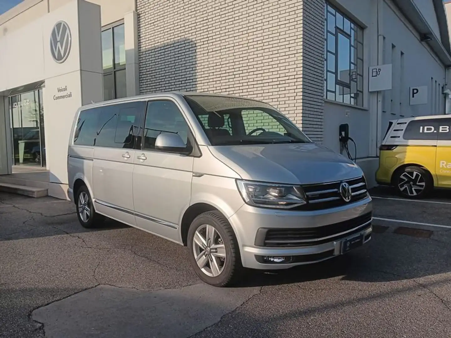 Volkswagen T6 Caravelle 2.0 TDI 150CV 4 Motion PC Trendline - 1