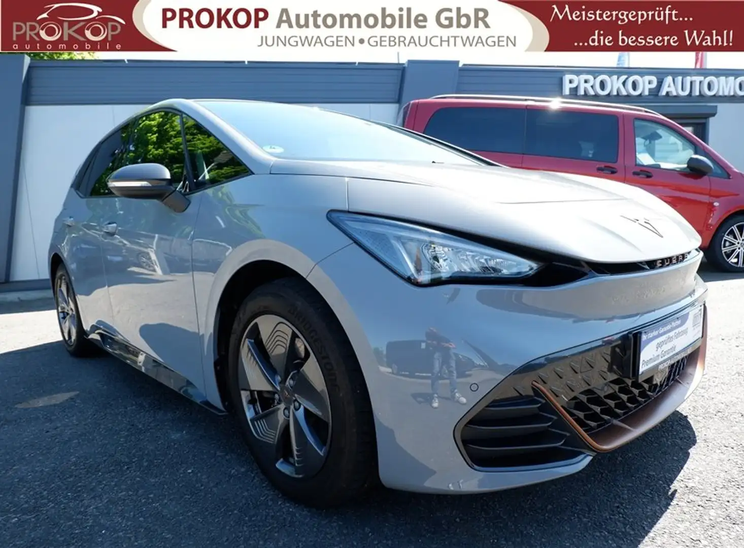 CUPRA Born 150 kW ACC Kamera Pilot-M Below Zero Navi LED Grijs - 2