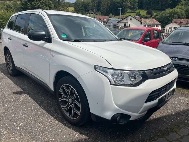 Mitsubishi Outlander ClearTec Inform 2WD LPG-Gasumbau