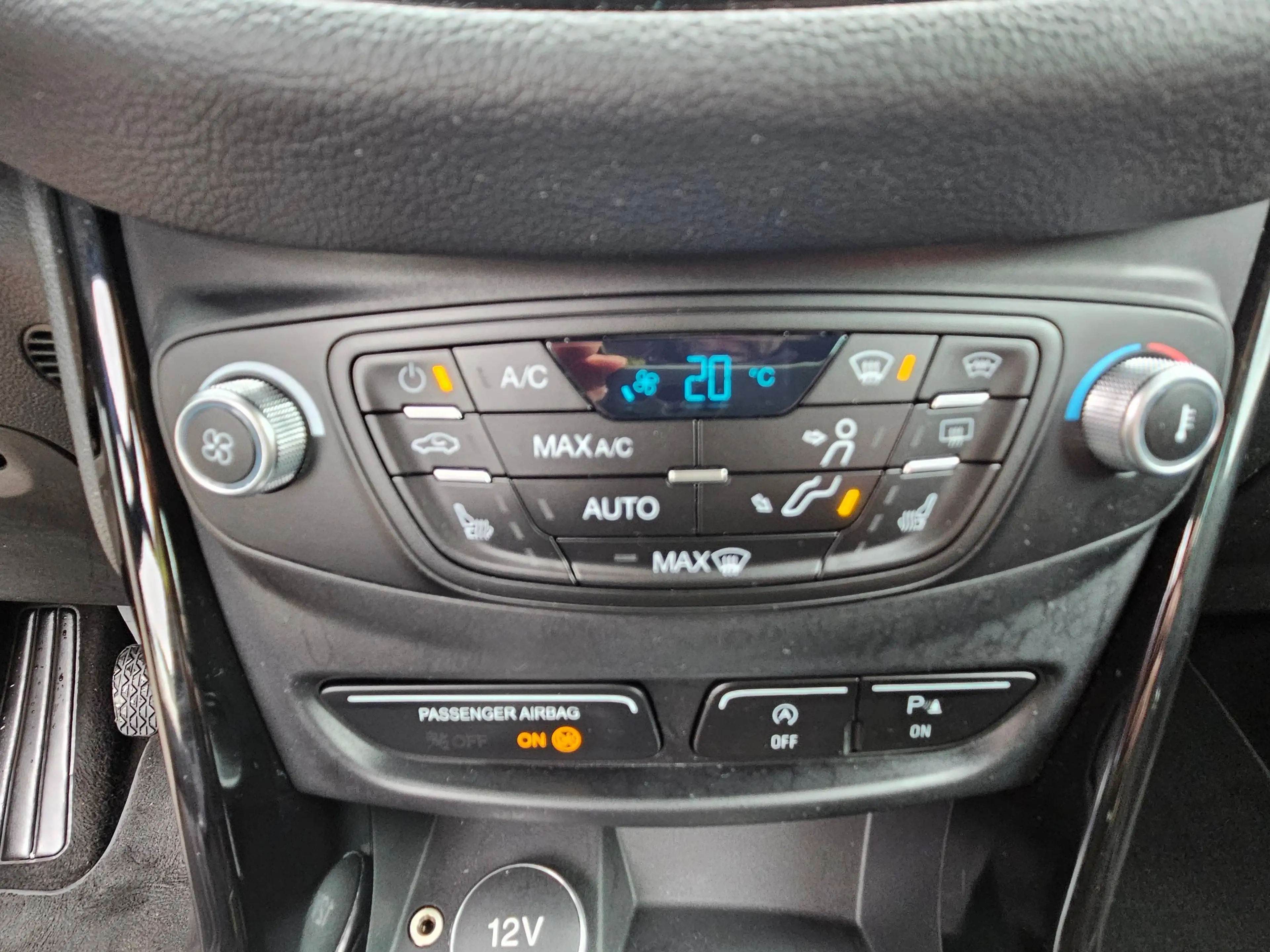 Ford B-Max Titanium — photo 15
