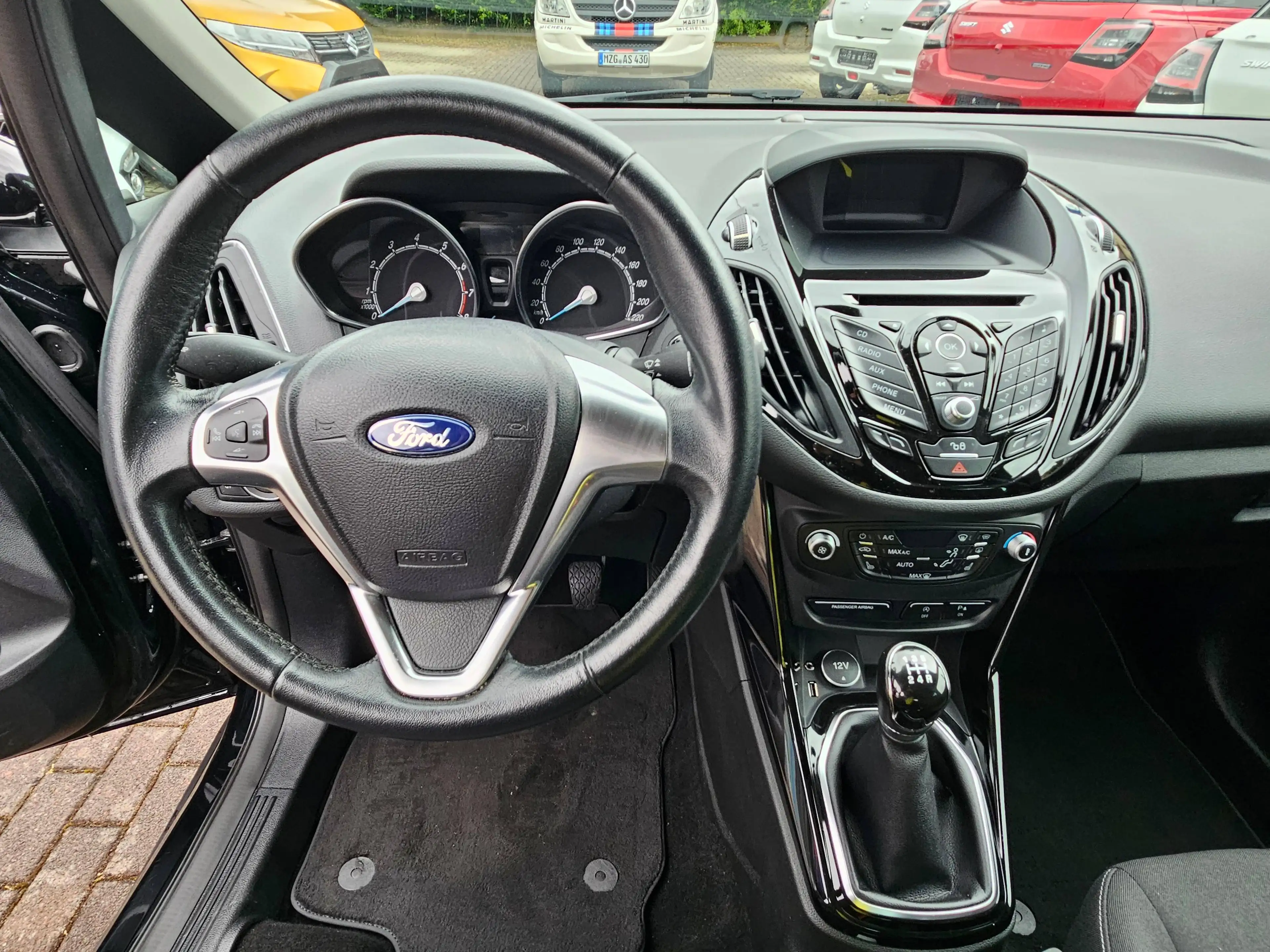 Ford B-Max Titanium — photo 12