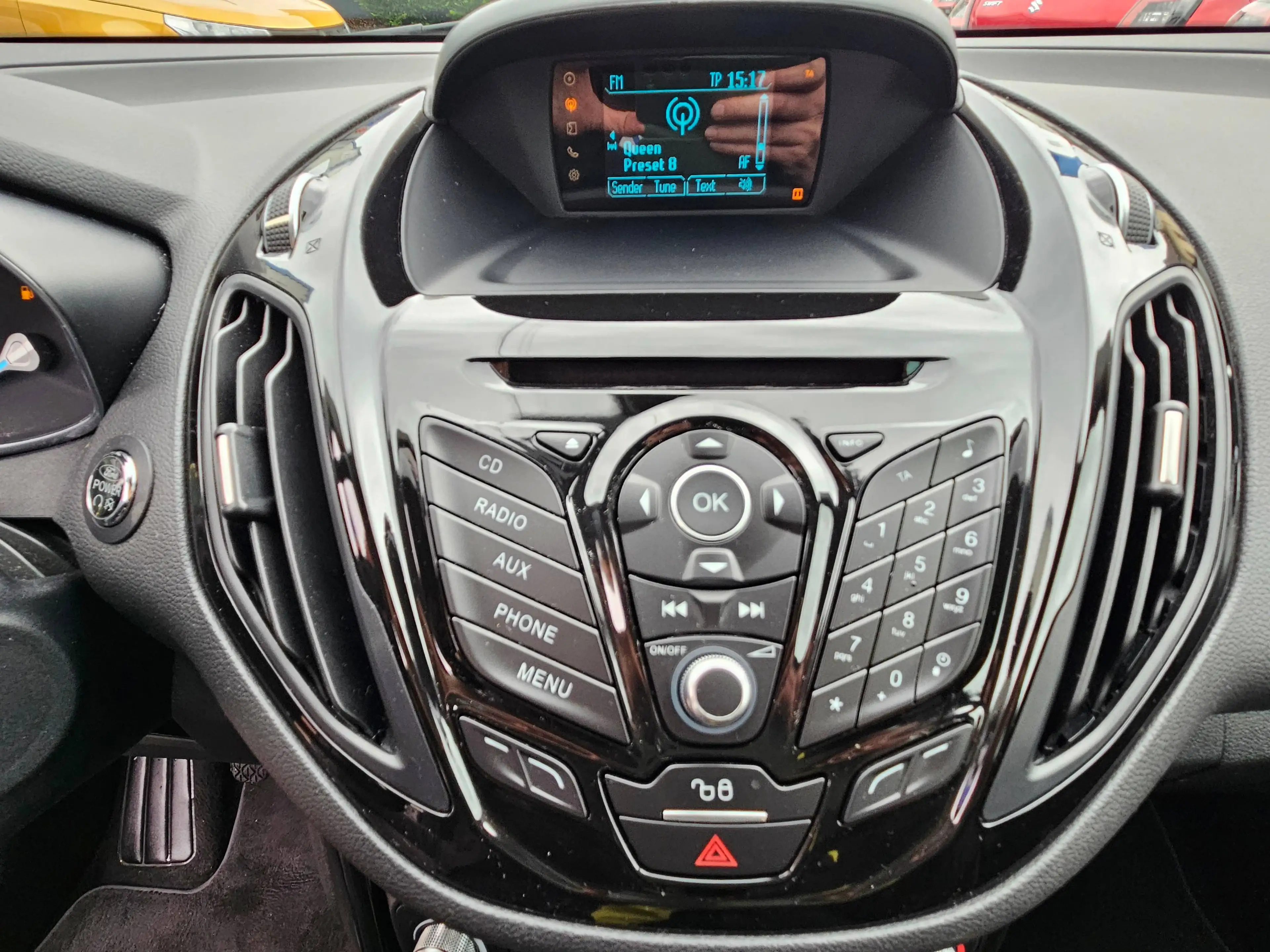 Ford B-Max Titanium — photo 16