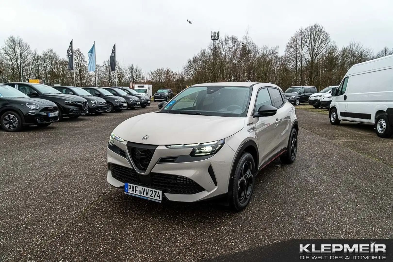 Alfa Romeo Junior Ibrida SPECIALE 1.2 VGT 100KW - 1