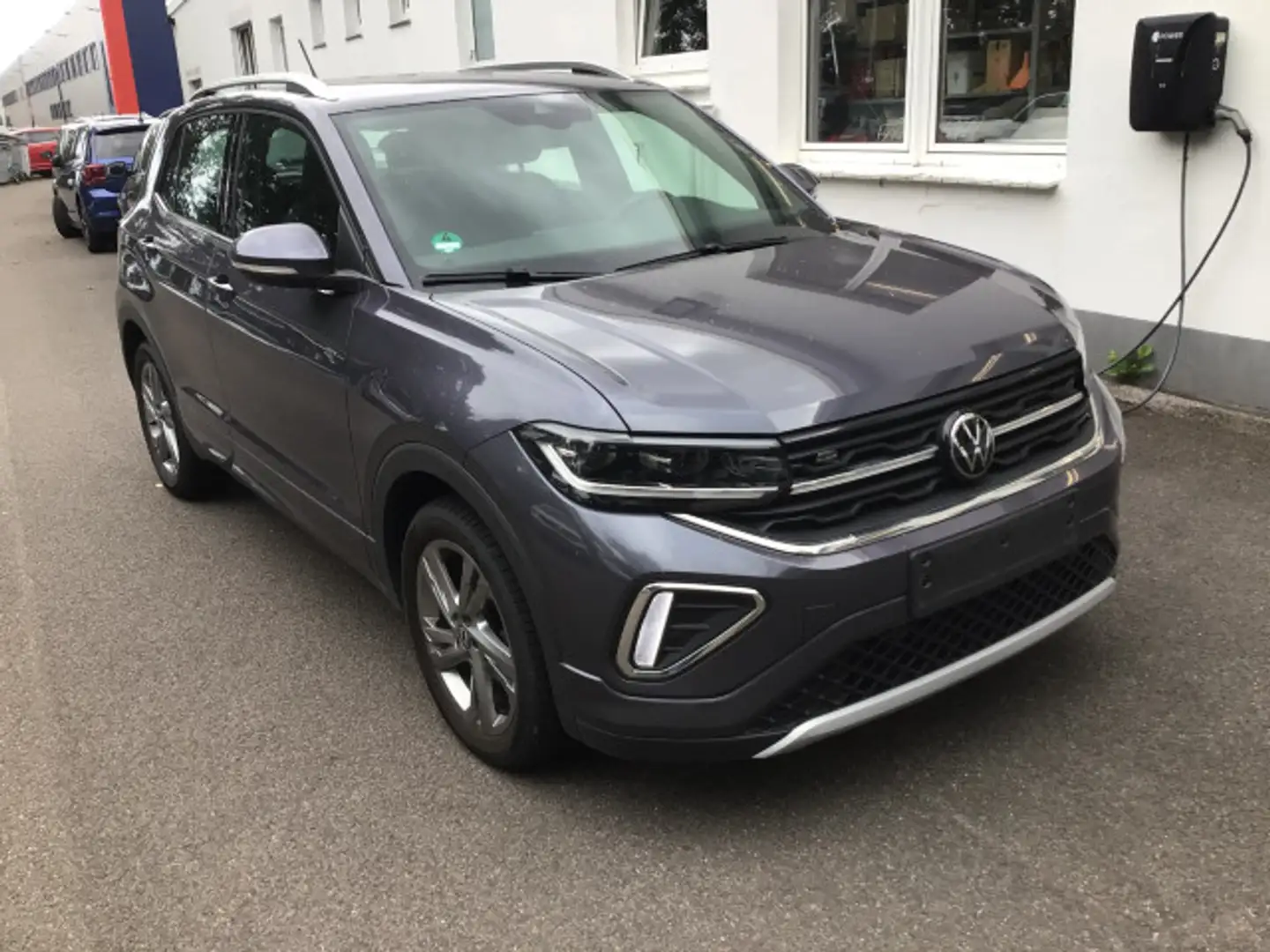 Volkswagen T-Cross 1.5 TSI DSG R-Line Ganzjahresreifen Navi Grau - 2