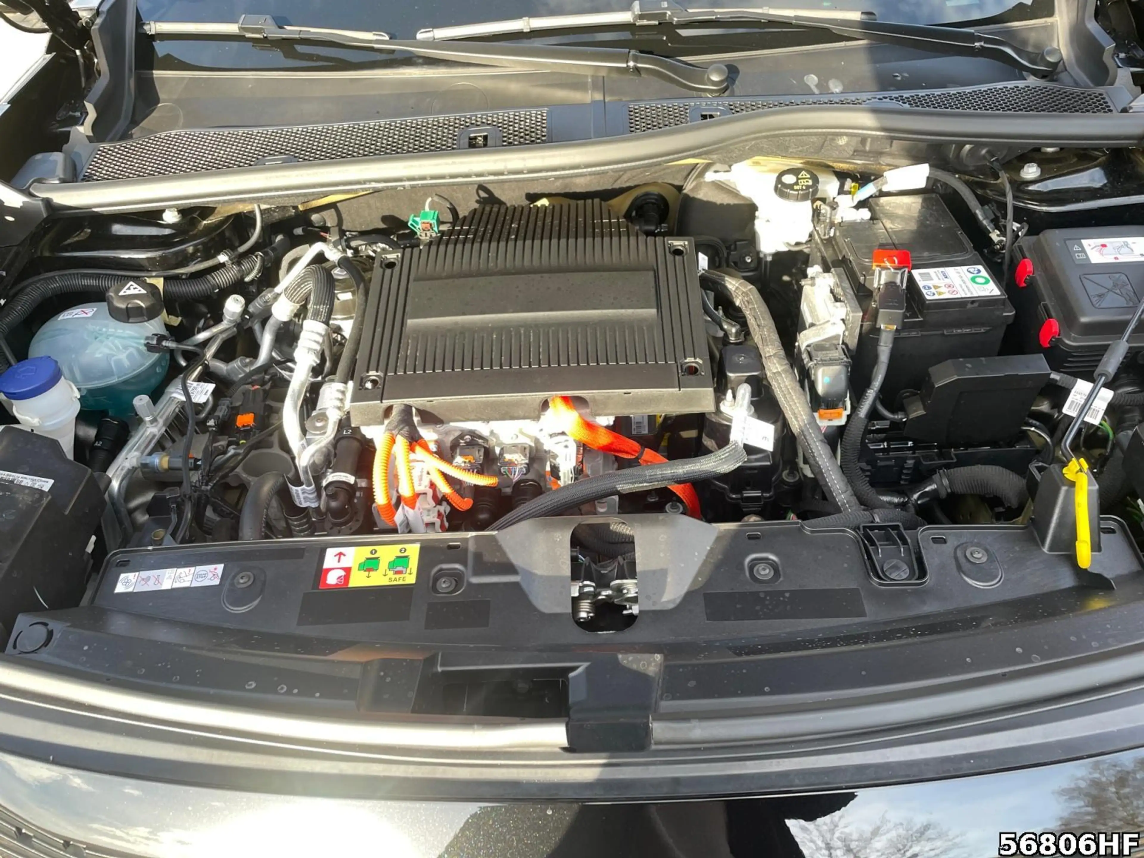 Peugeot e-2008 GT+11KWOnboardlader+SHZ+NAVI+CARPLAY+ — photo 7