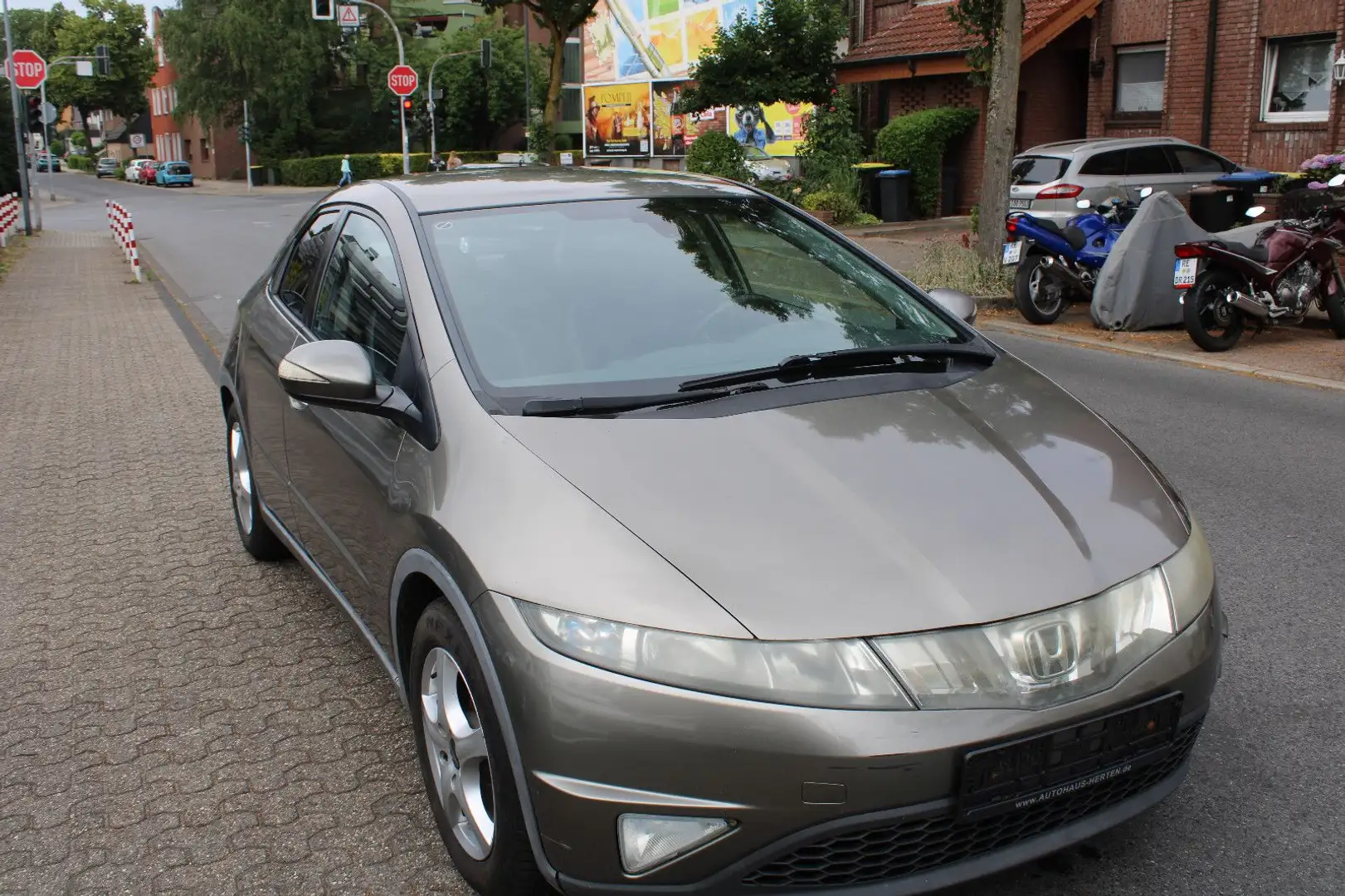 Honda Civic Lim. 5-trg. 1.4 Sport*KLIMA*GUTER ZUSTAND! Grau - 2