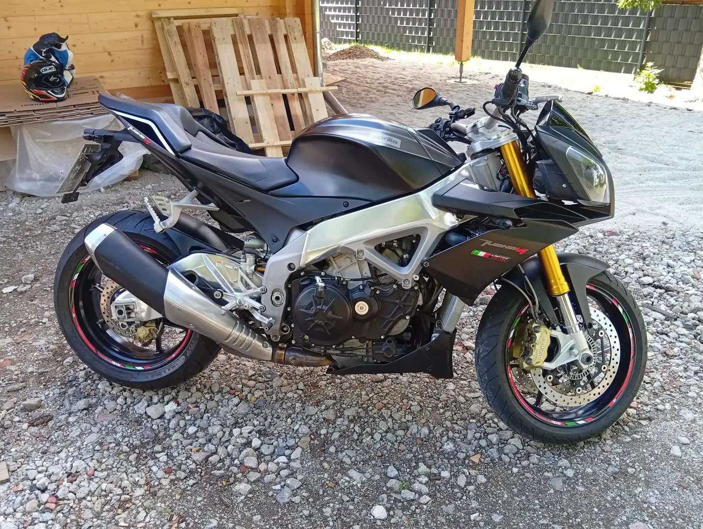 Aprilia Tuono V4 RR Factory APRC ABS Rsv4 Negro - 1