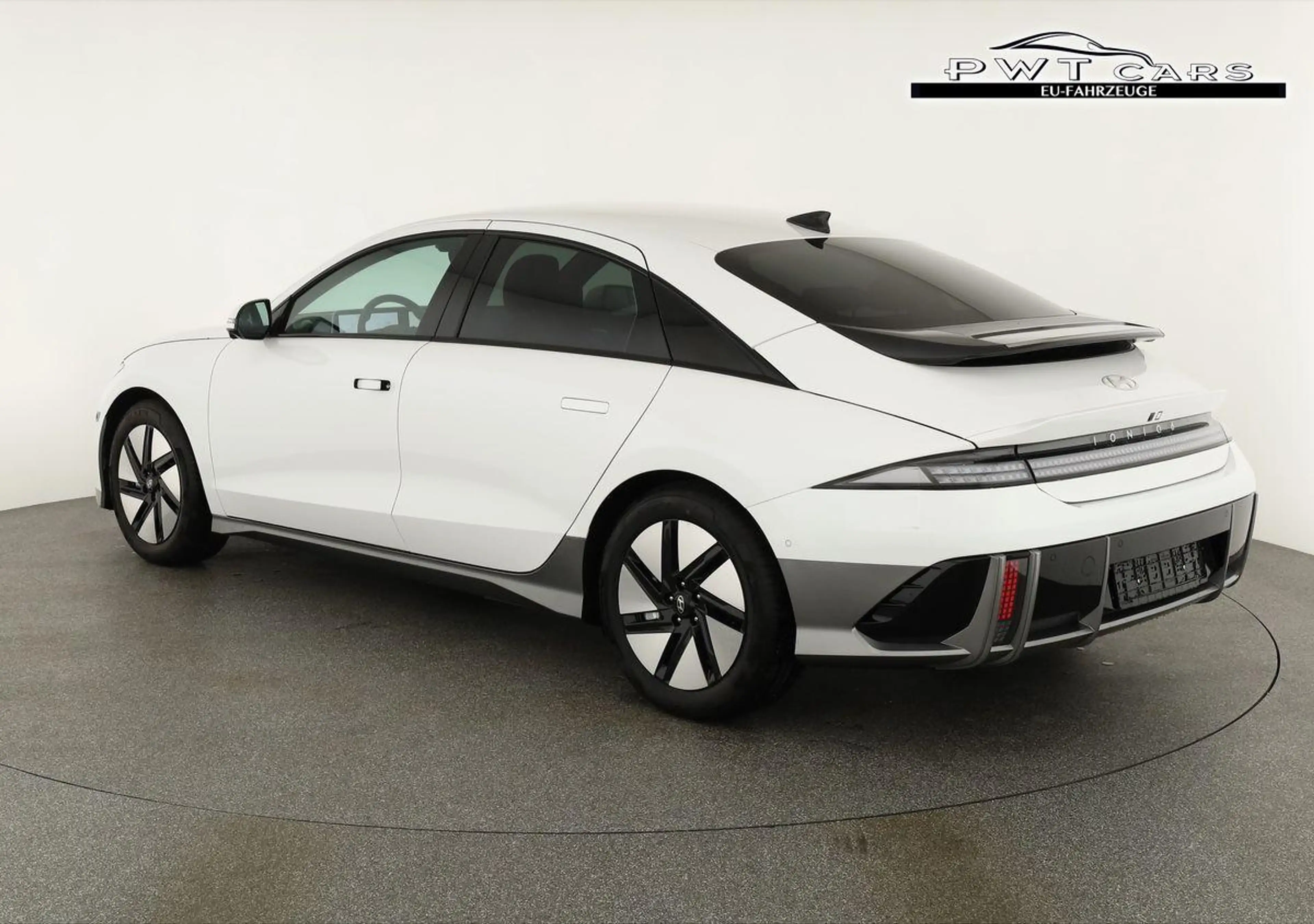 Hyundai IONIQ 6 Top Line Elektro 4WD Top-LINE 4WD, HuD, Navi, M... — photo 3