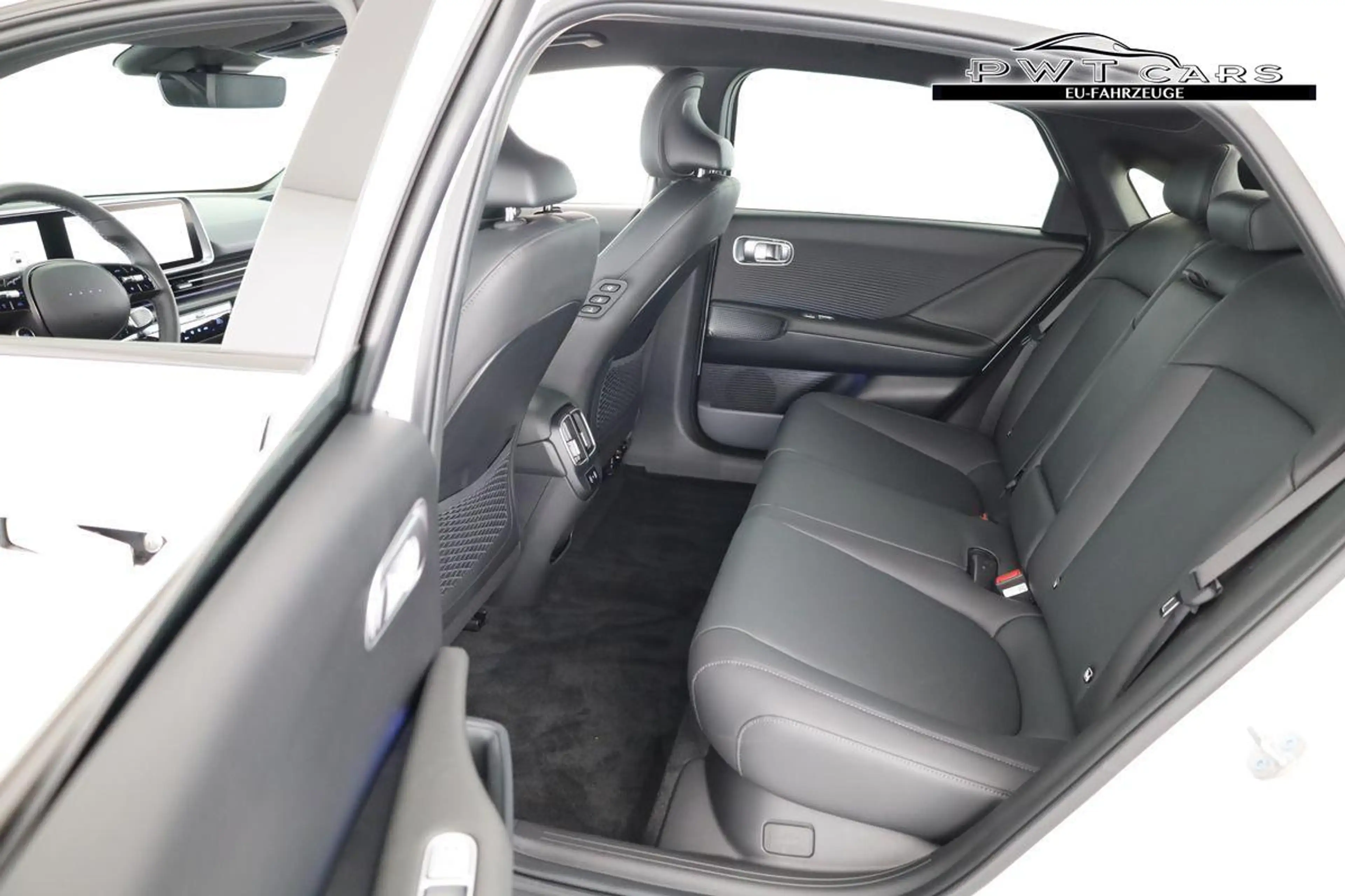 Hyundai IONIQ 6 Top Line Elektro 4WD Top-LINE 4WD, HuD, Navi, M... — photo 12