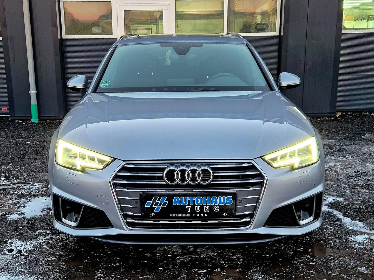 Audi A4 40 TDI sport Matrix-LED, B&O, Standhzg, Pano, AHK Silber - 2