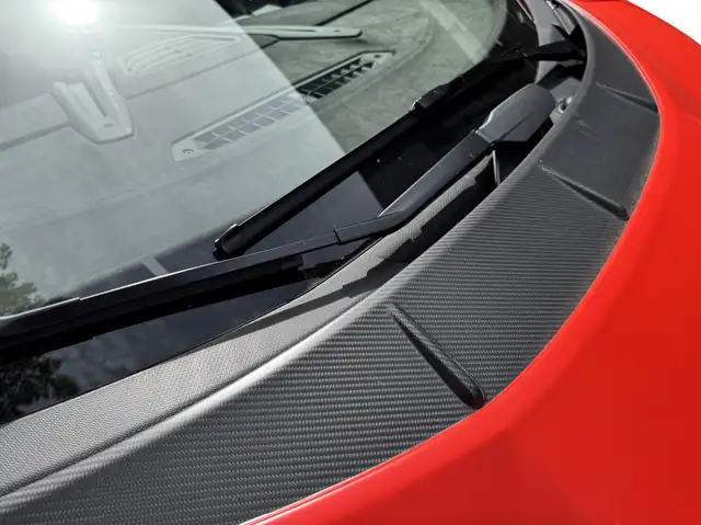 Lamborghini Revuelto view 9