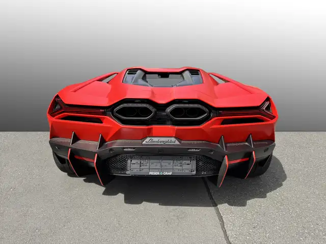 Lamborghini Revuelto view 5