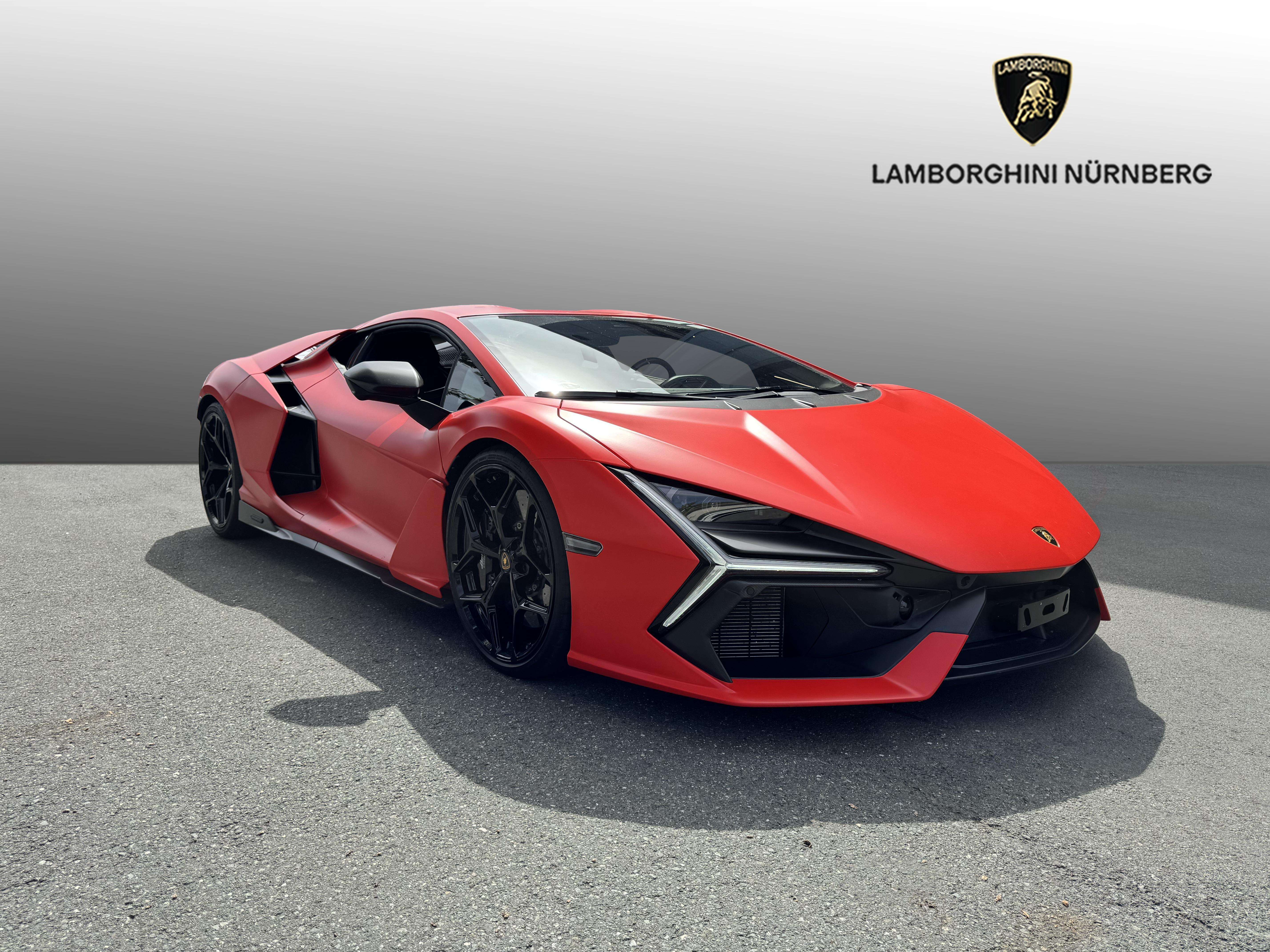 Lamborghini Revuelto