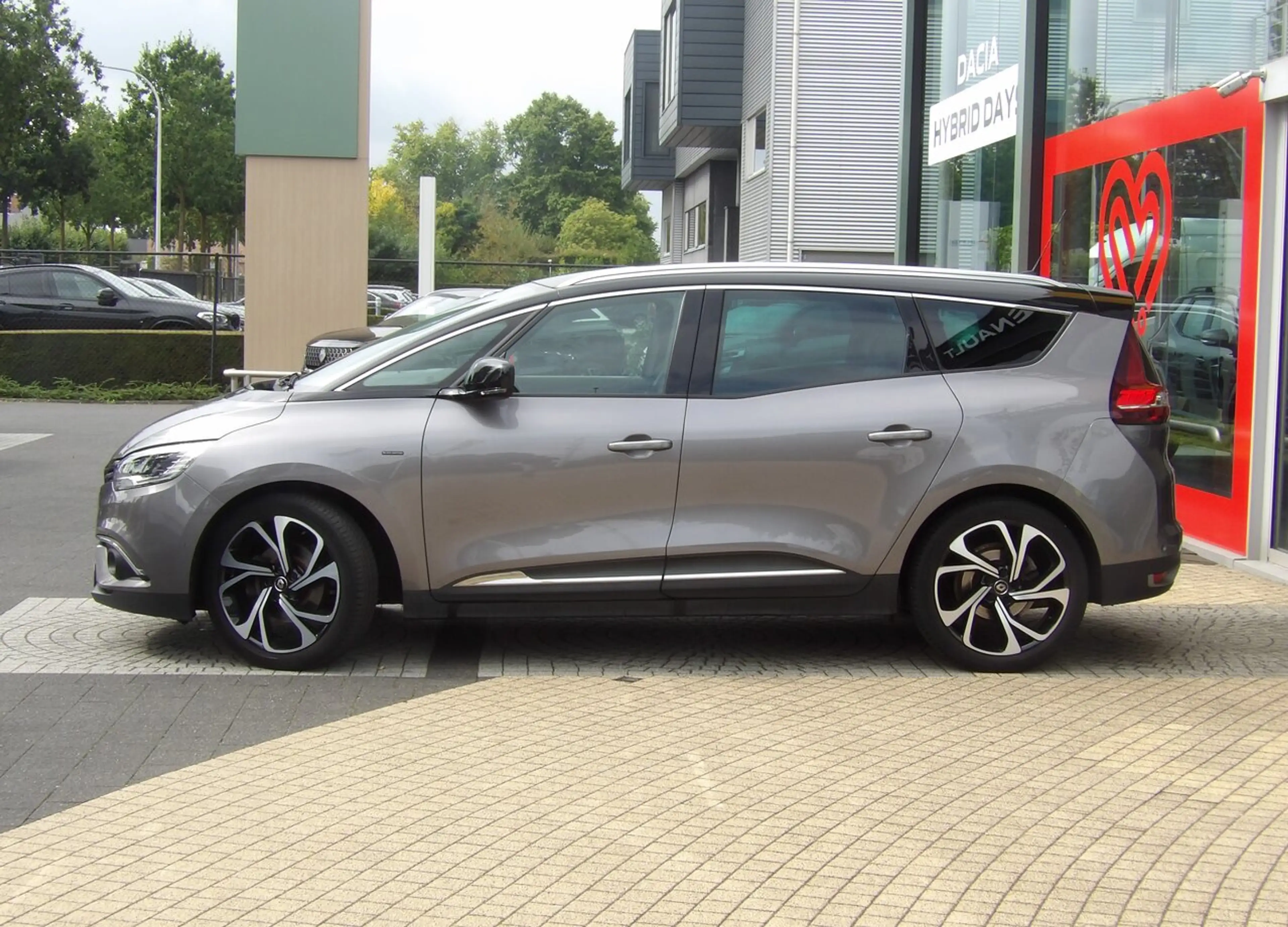 Renault Grand Scenic Black Edition TCe 140 EDC 7 plaatsen! — photo 3