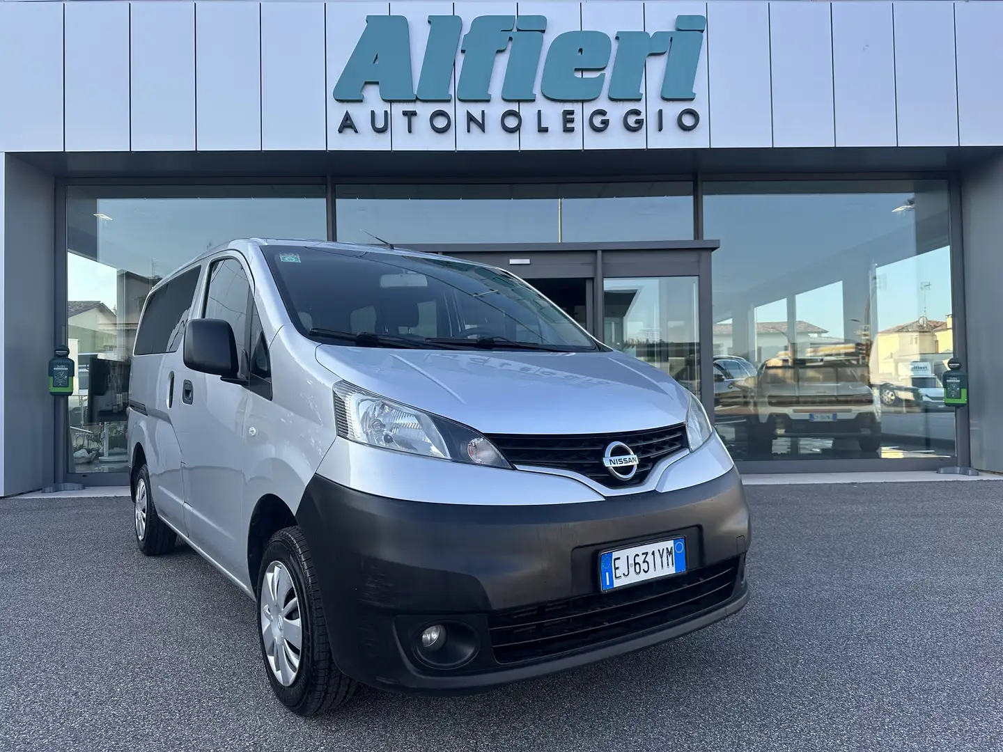 Nissan NV200 1.5 dci Combi Efficient E5 5 Posti Clima IVA Argento - 1