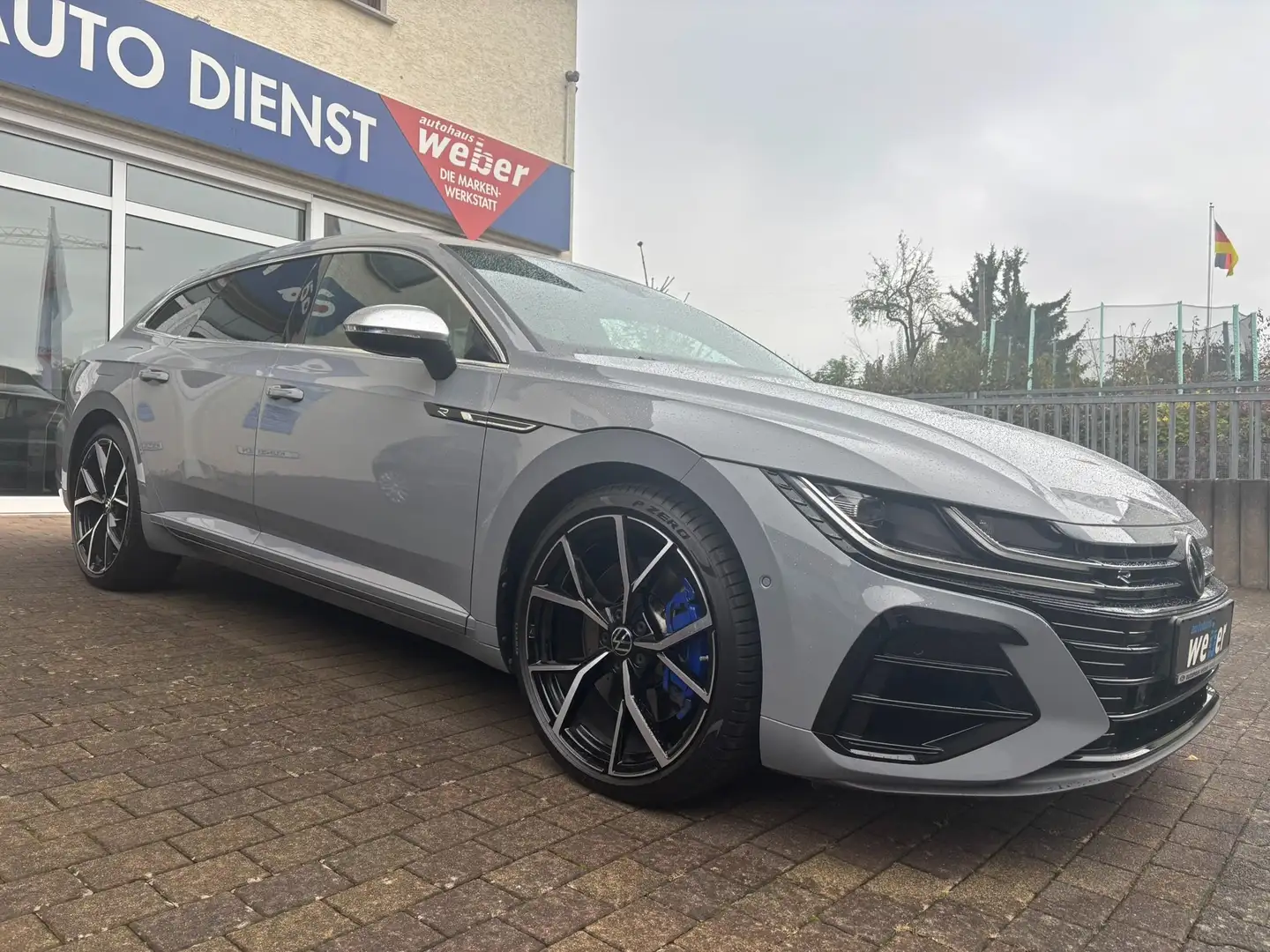 Volkswagen Arteon R 4MO*KAM*NAV*CARPLAY*Tr.-ACC*eAHK*PANO*DCC Grau - 2