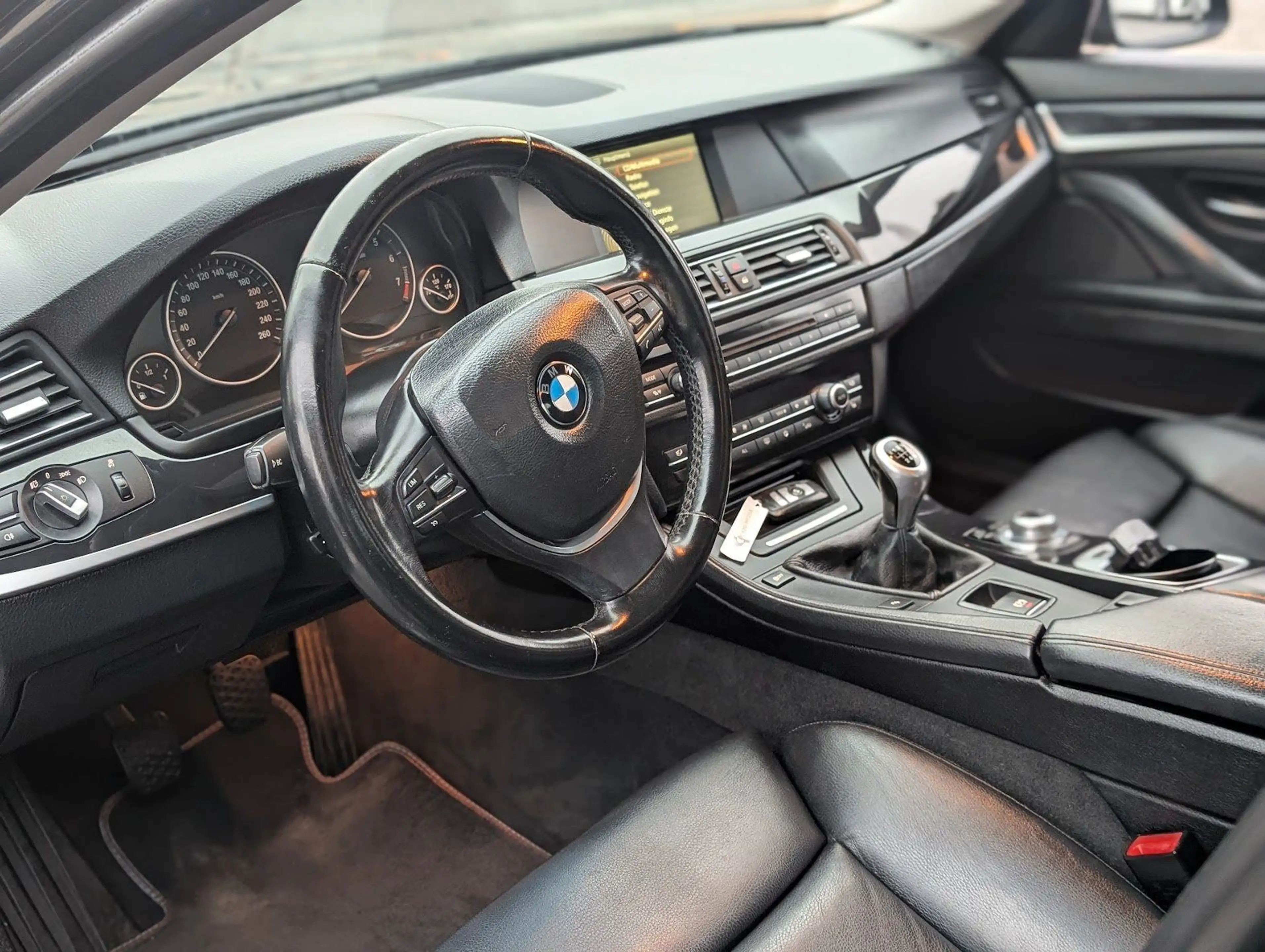 BMW 523 523i Limousine *XENON*NAVI*LEDER*SHZ*PDC* — photo 9