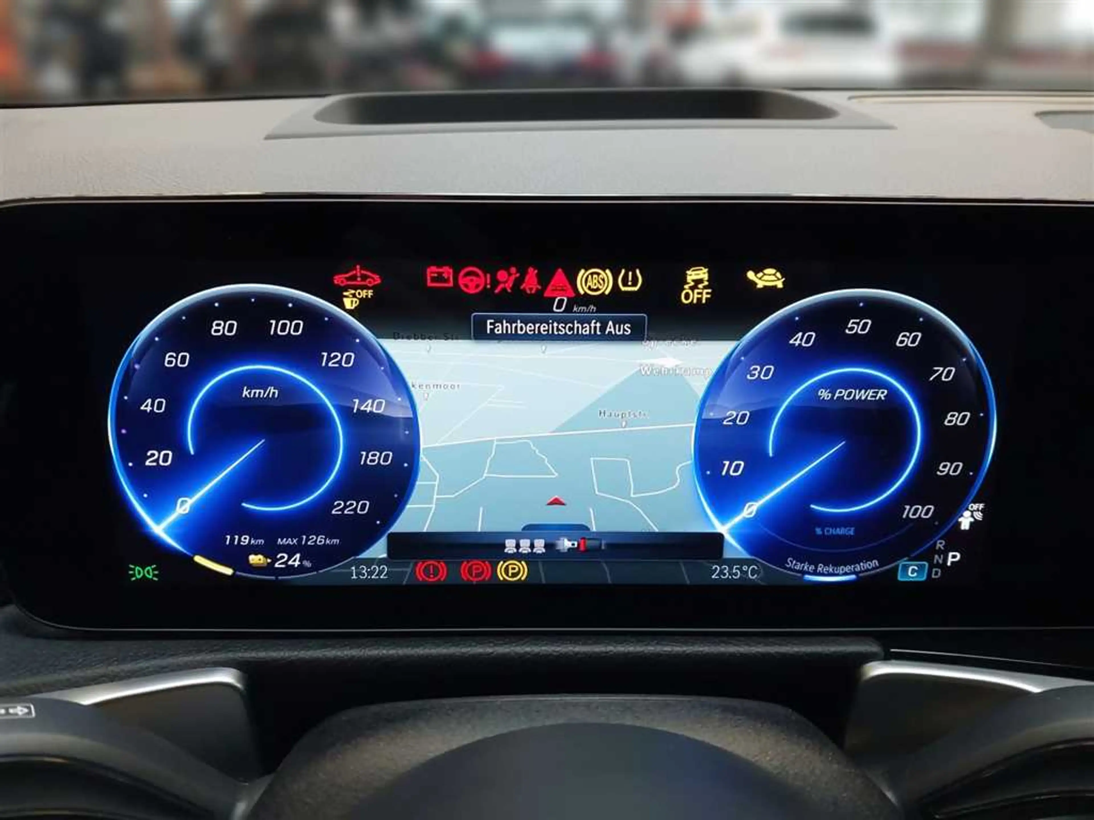 Mercedes-Benz EQB 250 + AMG Line Advanced Plus 71 kWh — photo 10