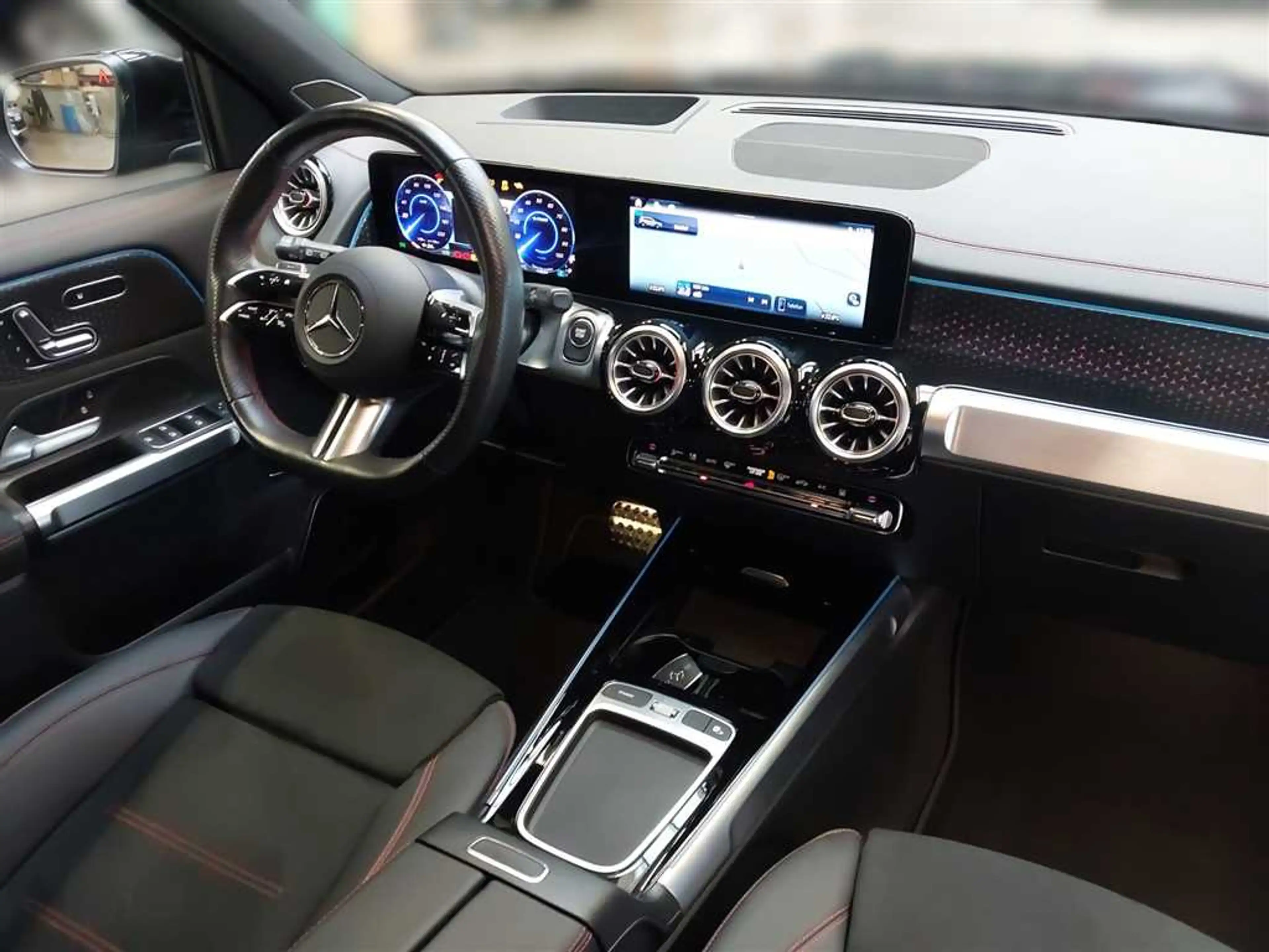 Mercedes-Benz EQB 250 + AMG Line Advanced Plus 71 kWh — photo 15
