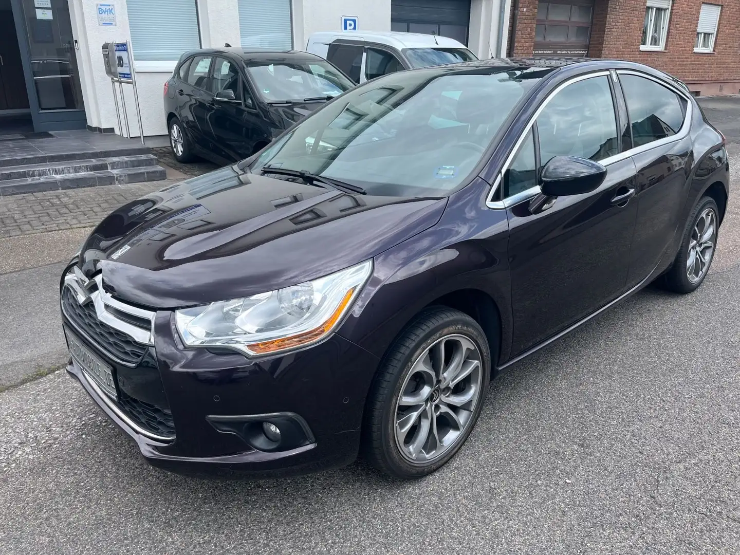 Citroen DS4 SoChic Klimaautomatik Navi 18Zoll Alufelgen Burdeos - 2