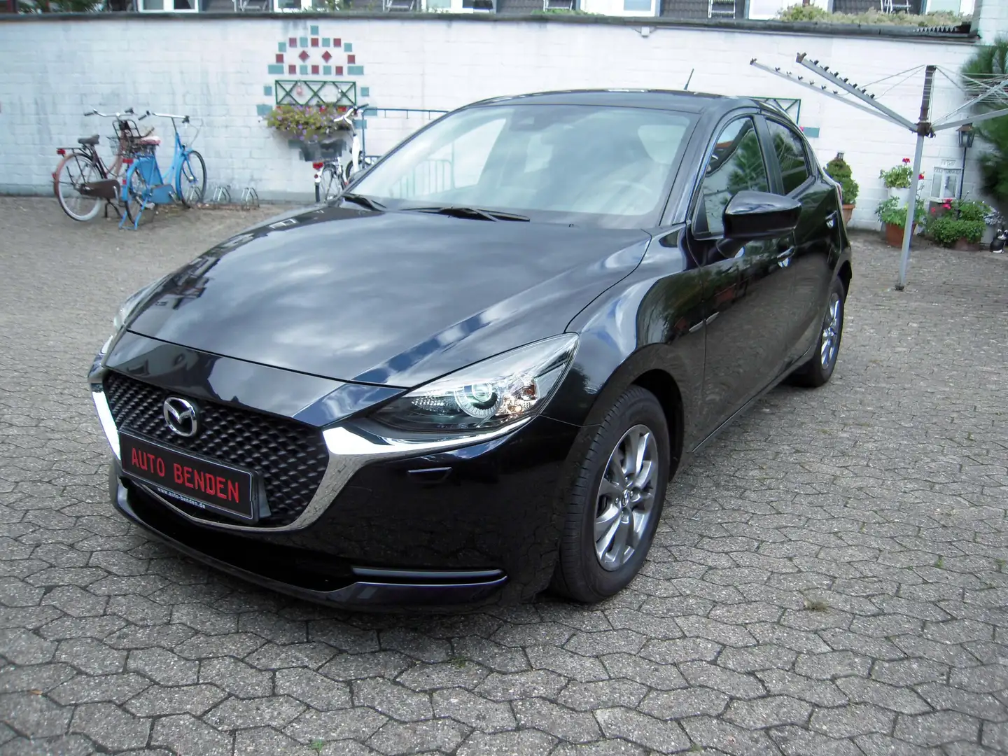Mazda 2 Exclusive-Line Automatik Inzahlungnahme möglich Schwarz - 1