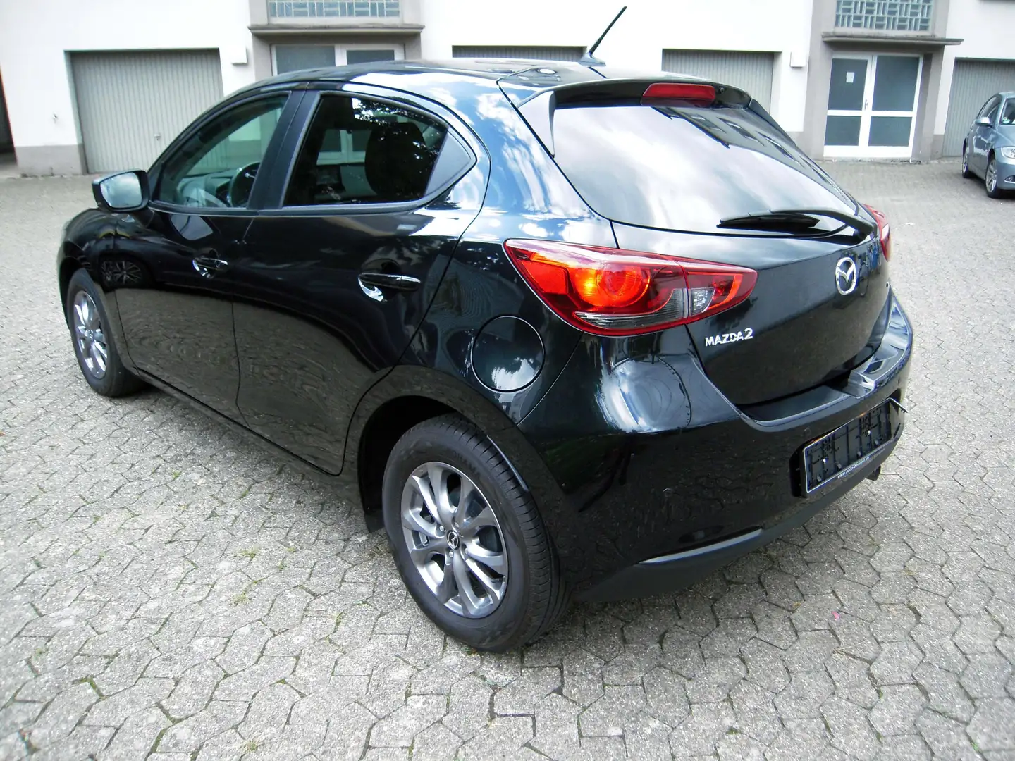 Mazda 2 Exclusive-Line Automatik Inzahlungnahme möglich Schwarz - 2