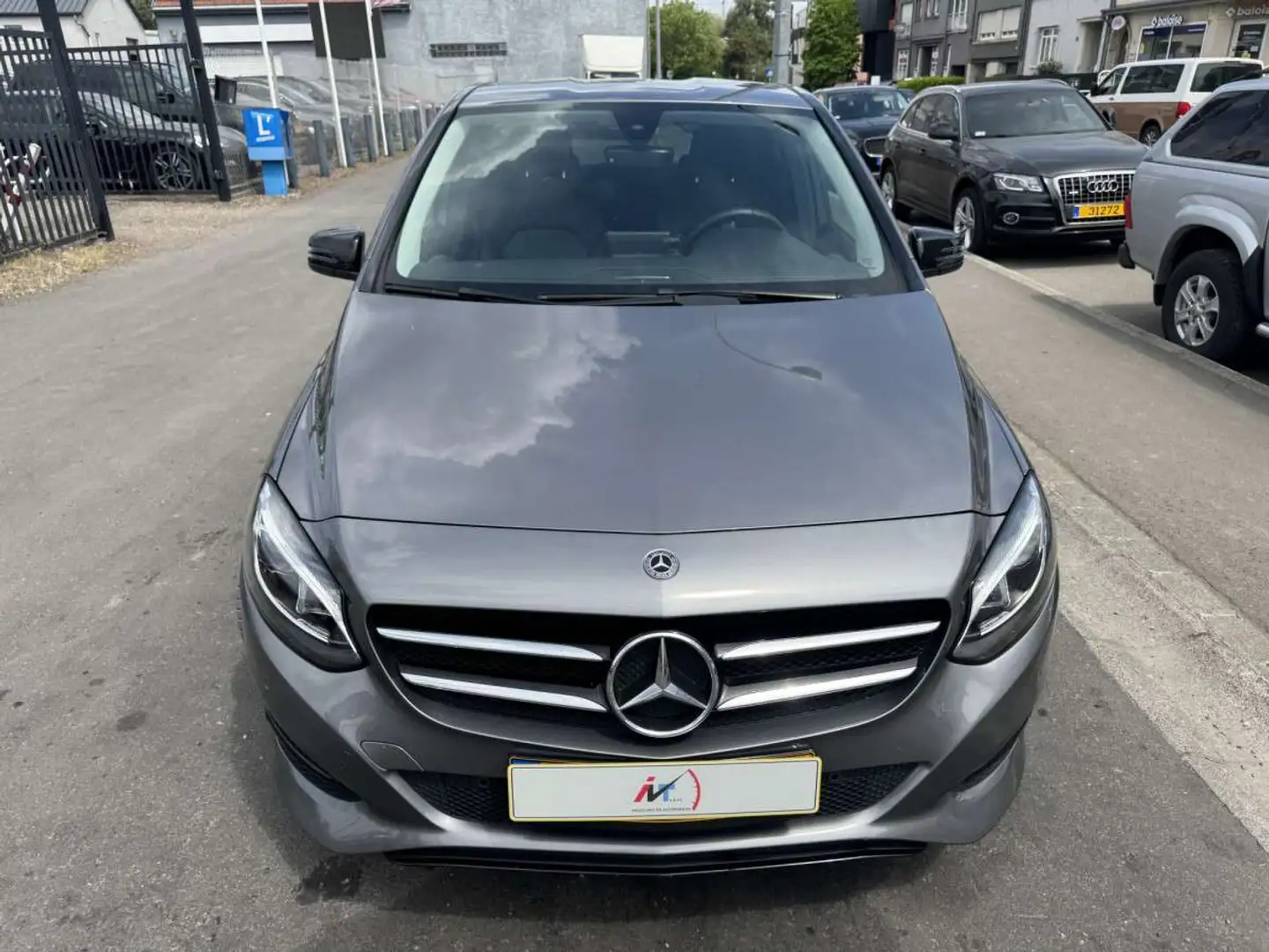 Mercedes-Benz B 250 211 AMG line 7G-DTC Šedá - 2