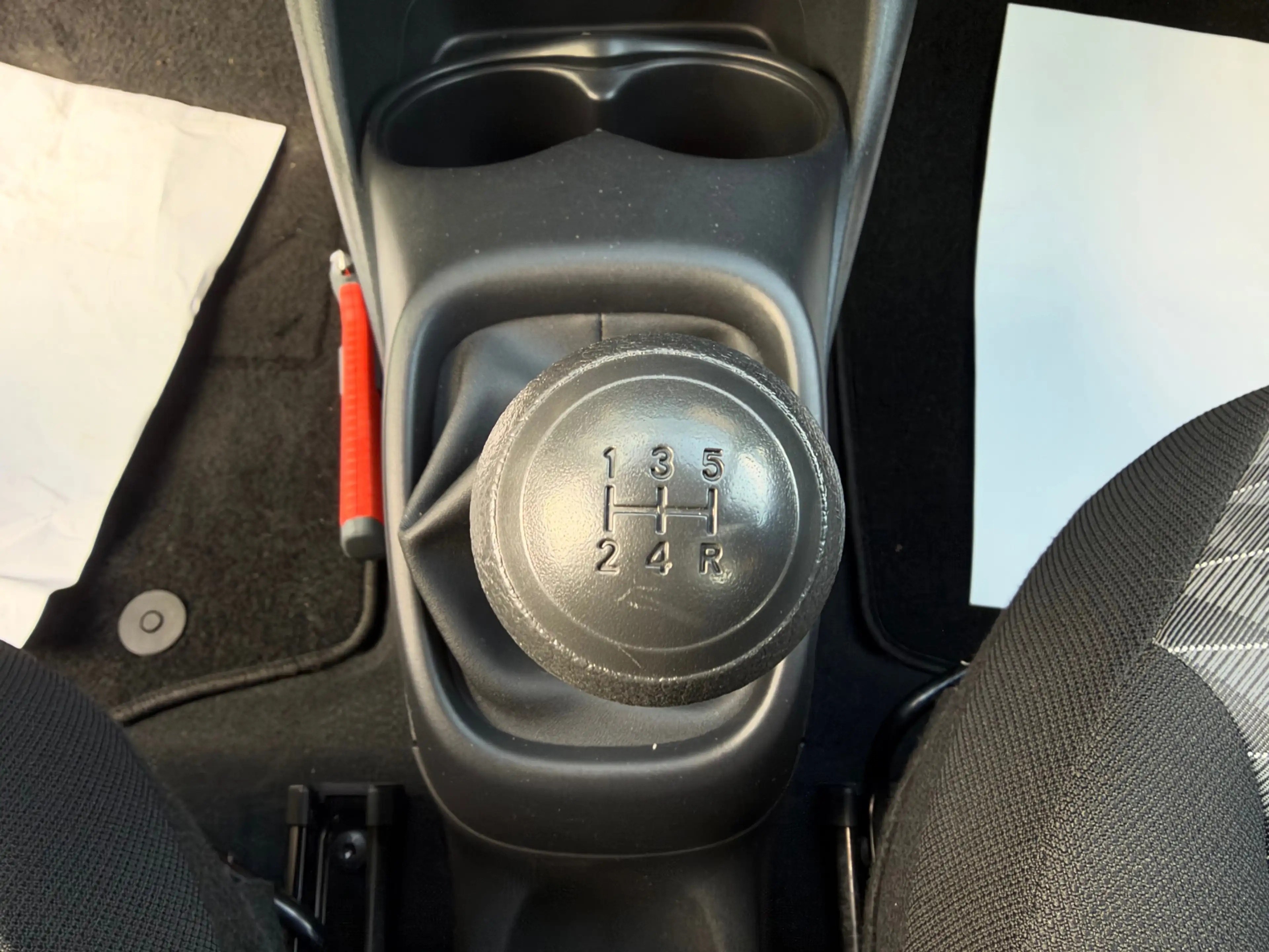 Peugeot 108 1.0 e-VTi Active — photo 27