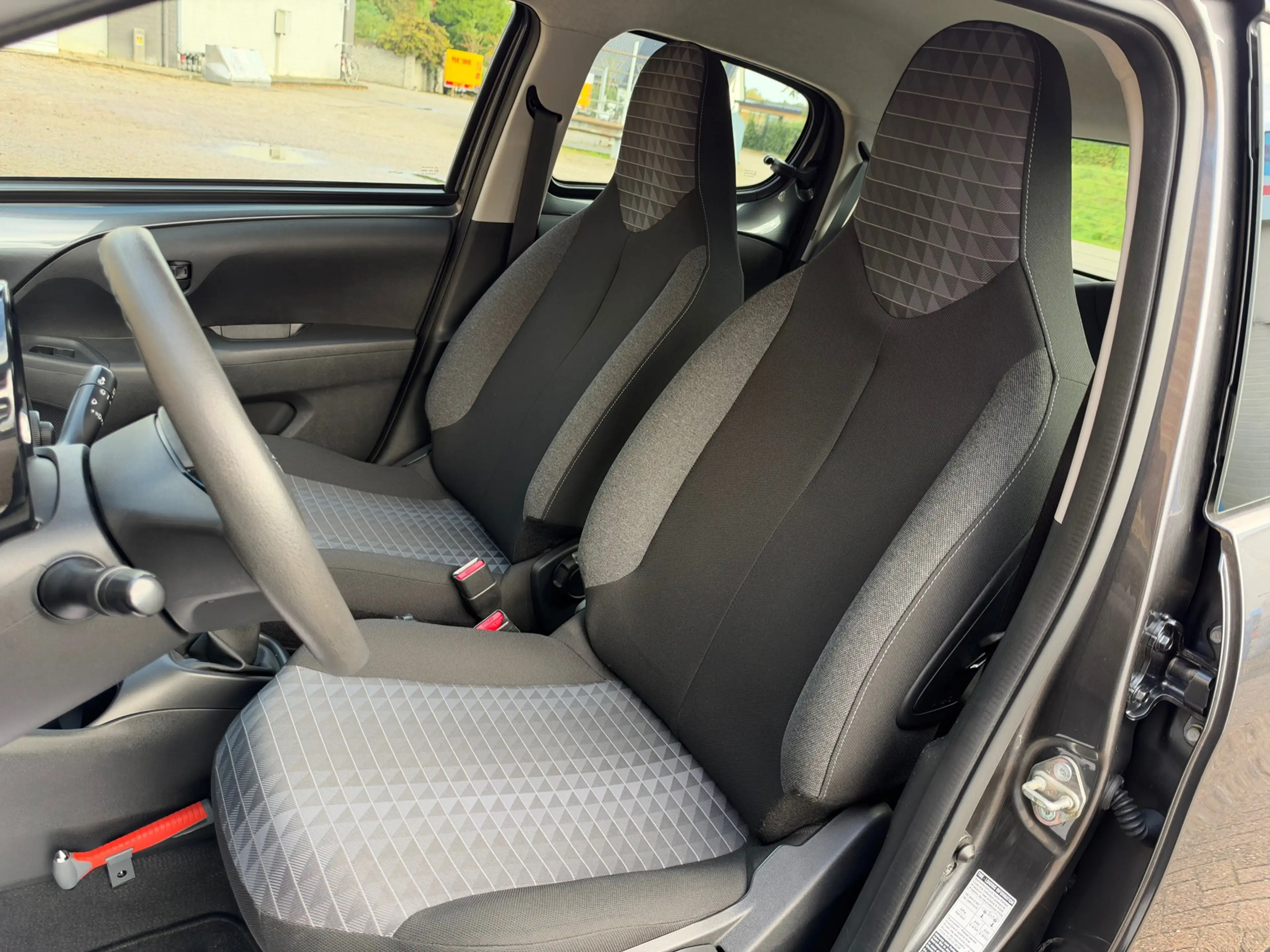 Peugeot 108 1.0 e-VTi Active — photo 12